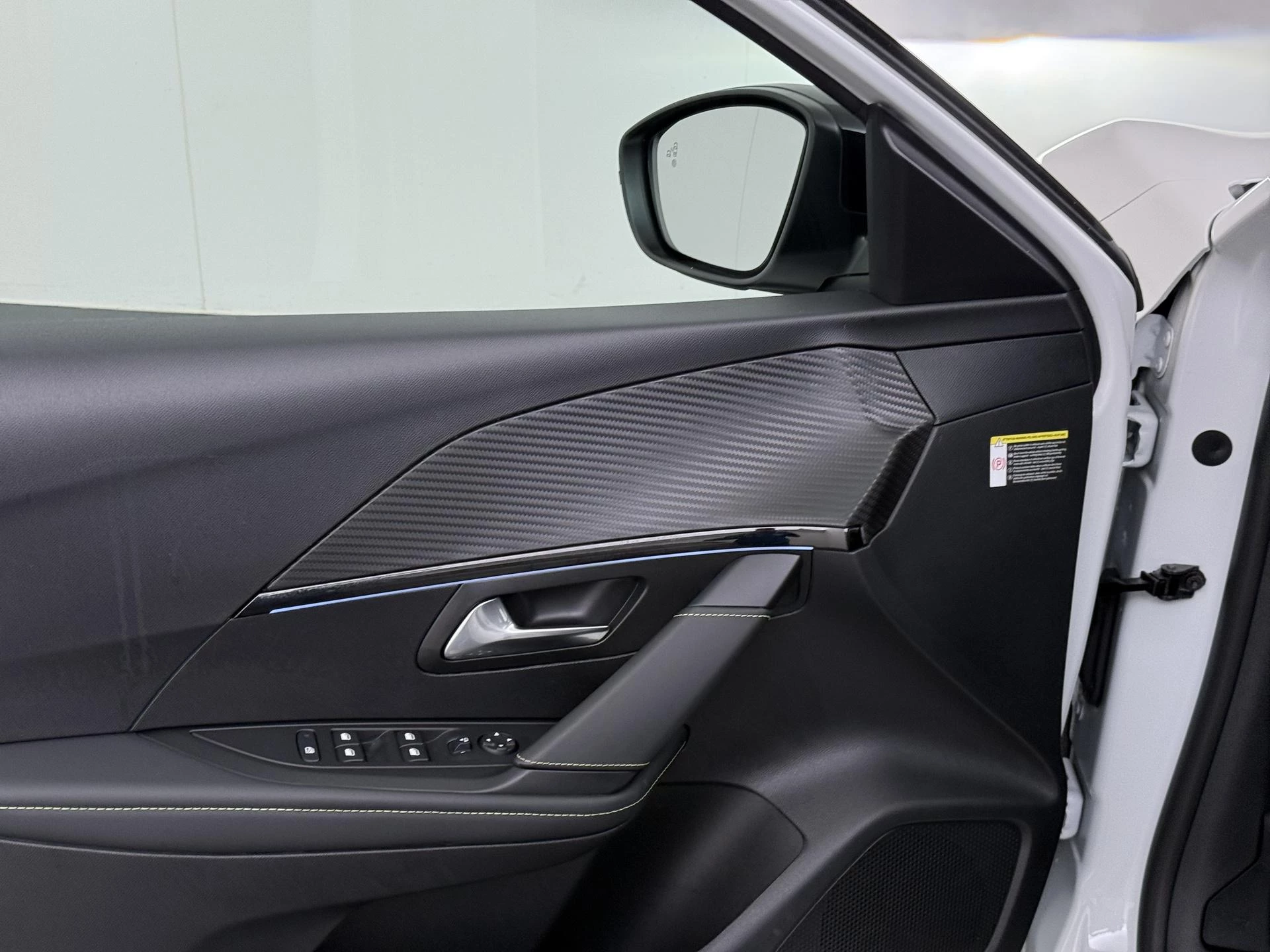 Peugeot-208-image-11