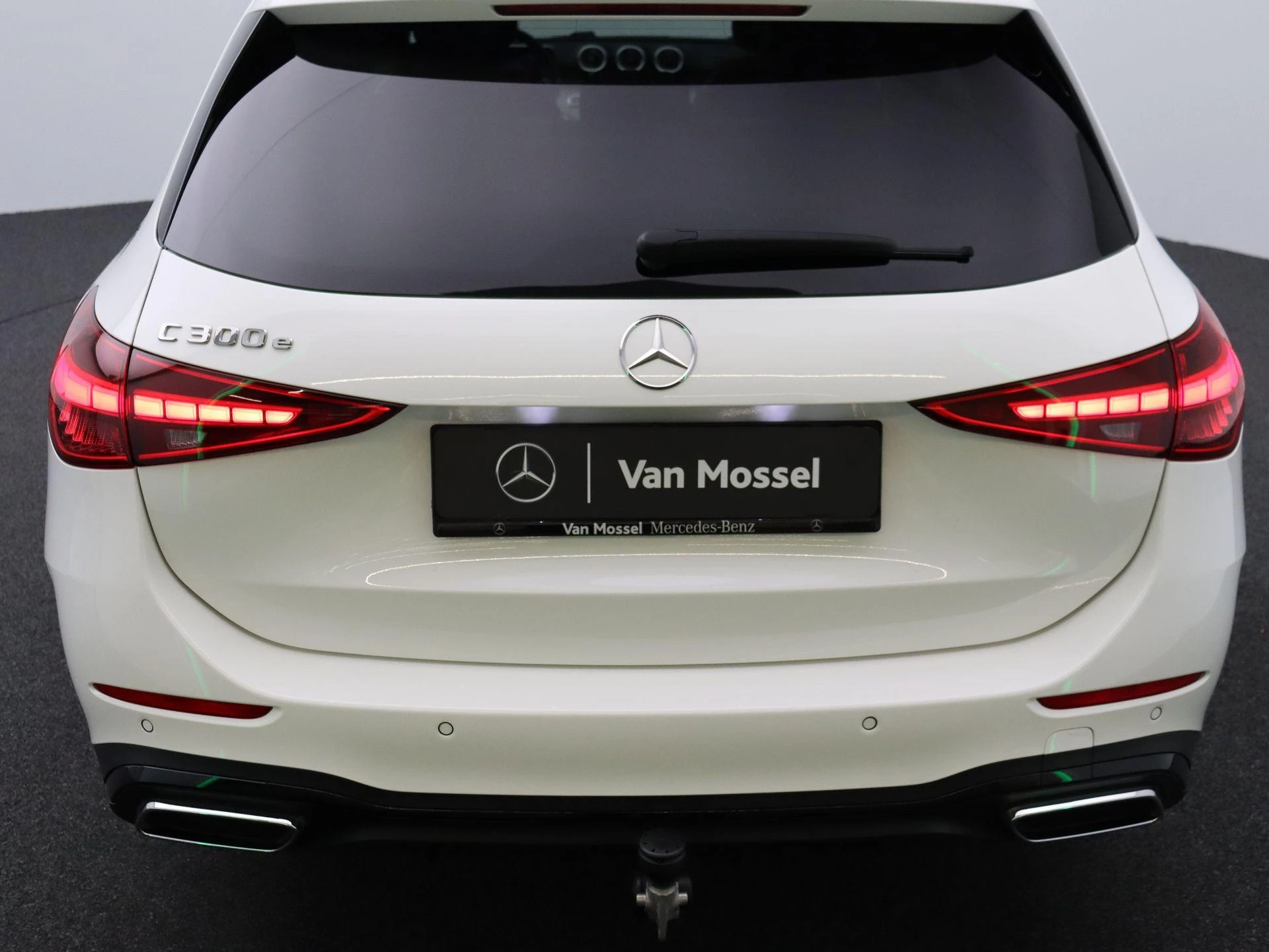 Mercedes-Benz-C-Klasse-image-29