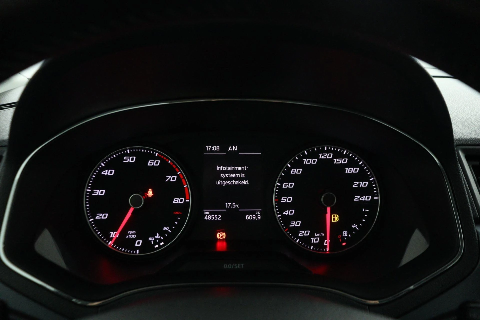 SEAT-Arona-image-14