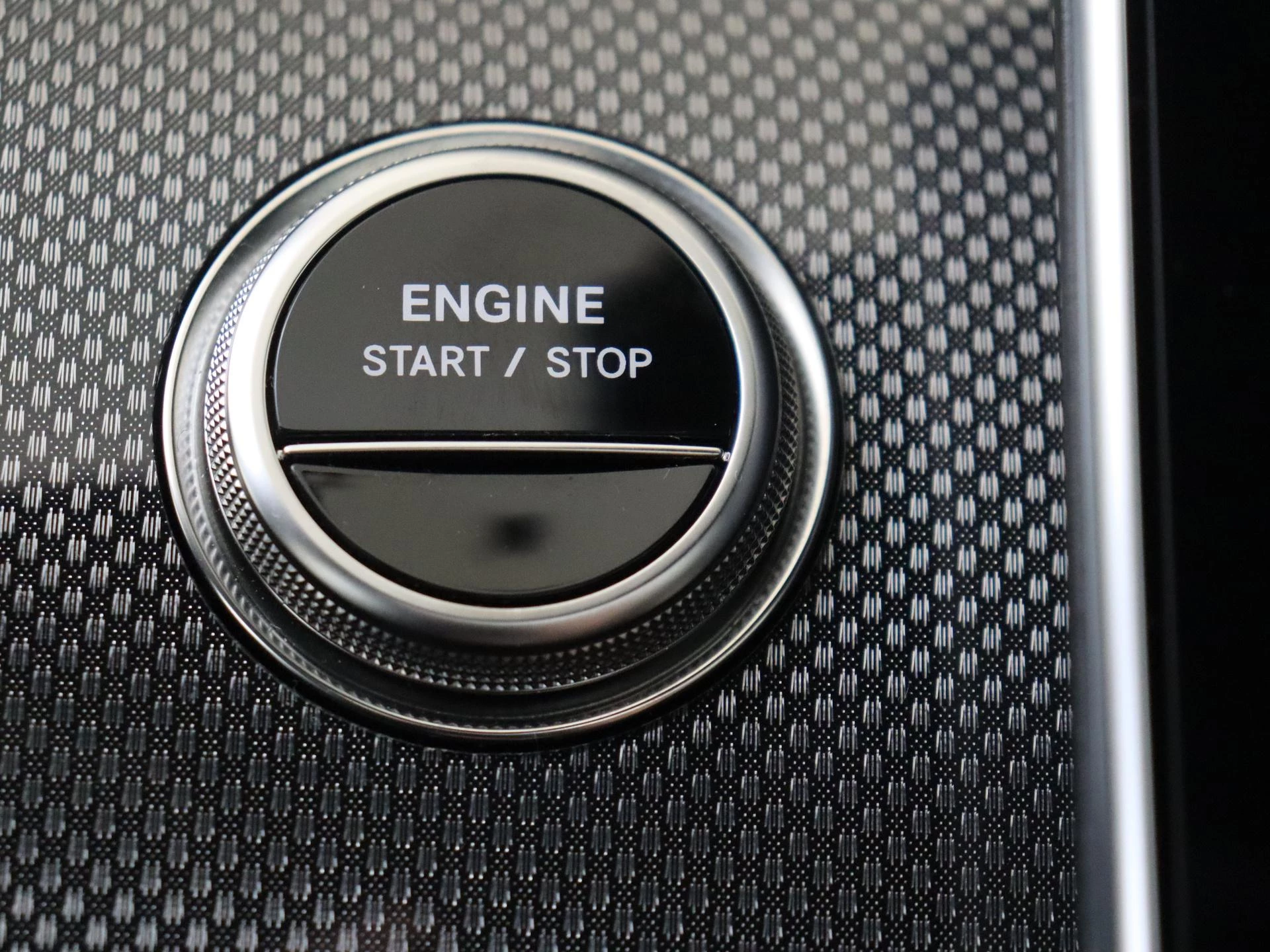 Mercedes-Benz-C-Klasse-image-18