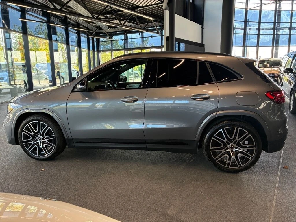 Mercedes-Benz-GLA 200-image-20