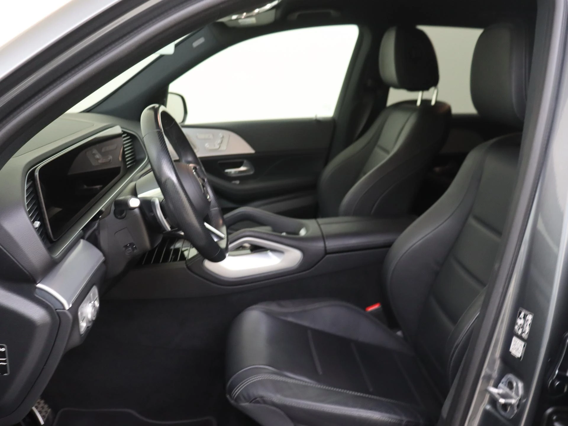 Mercedes-Benz-GLE-image-10