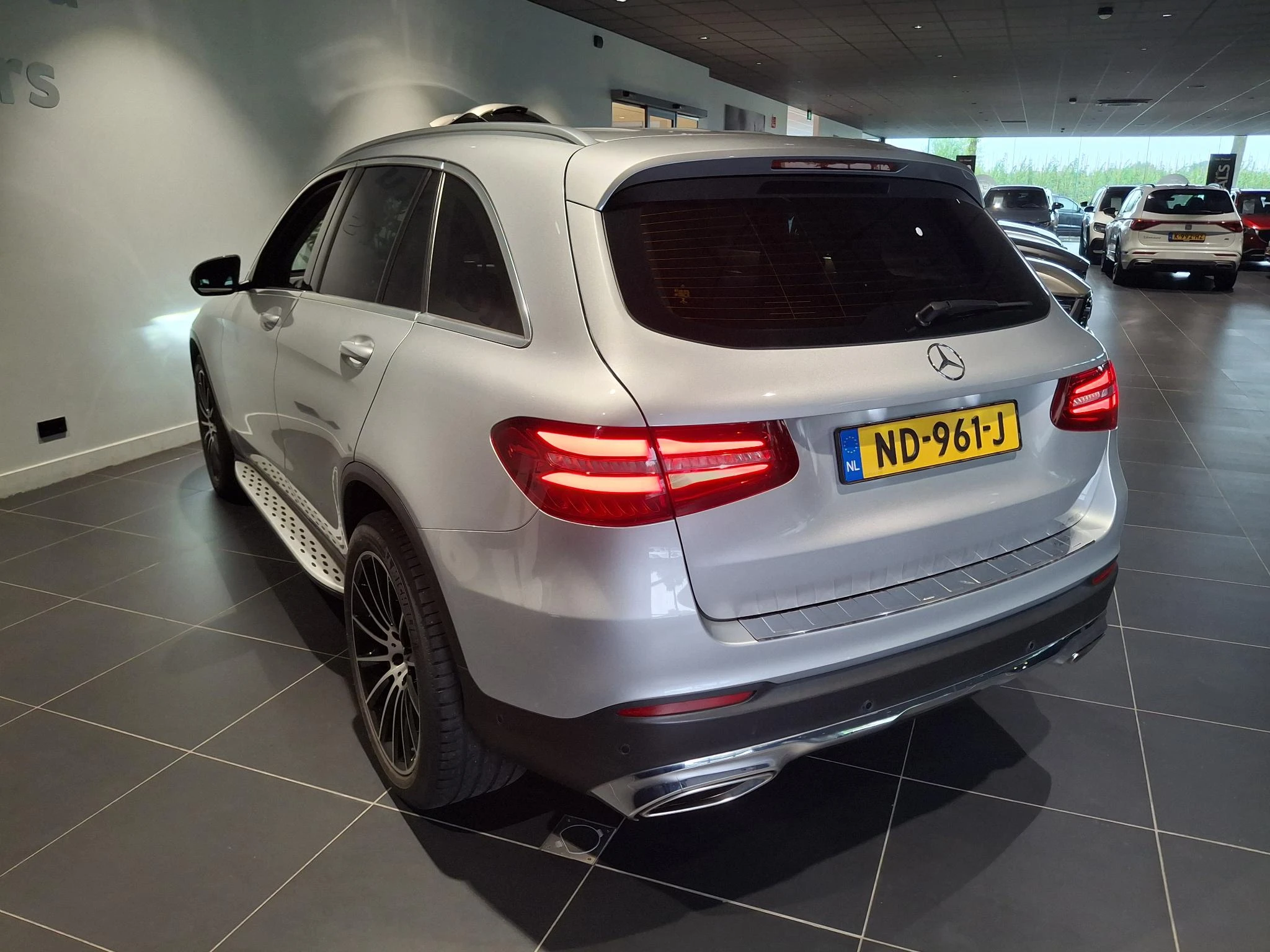 Mercedes-Benz-GLC-image-5