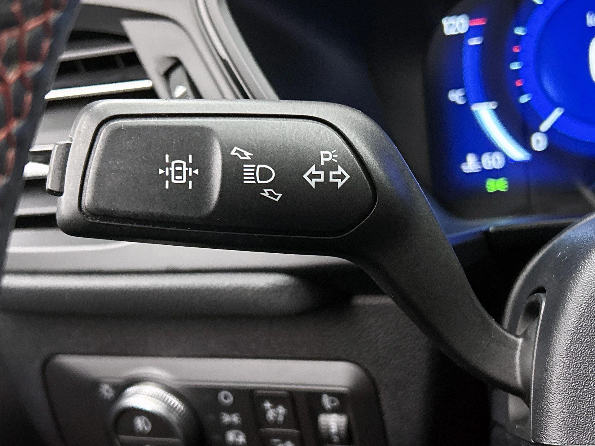 Ford-Kuga-image-10