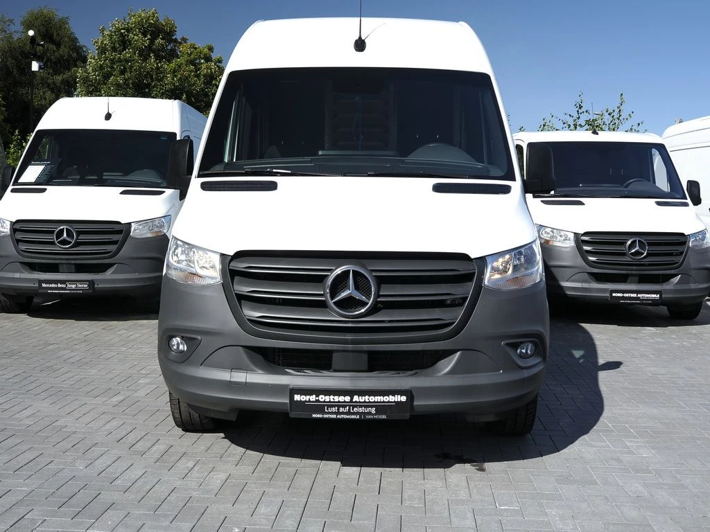 Mercedes-Benz-Sprinter 317-image-3