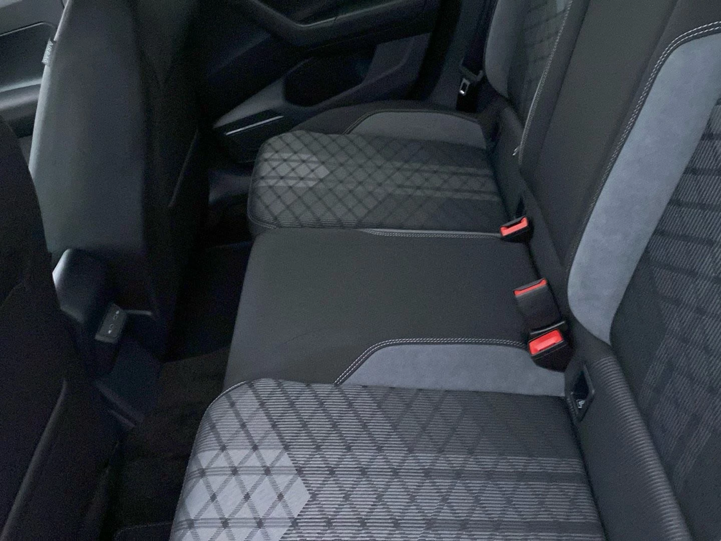 Volkswagen-Polo-image-17