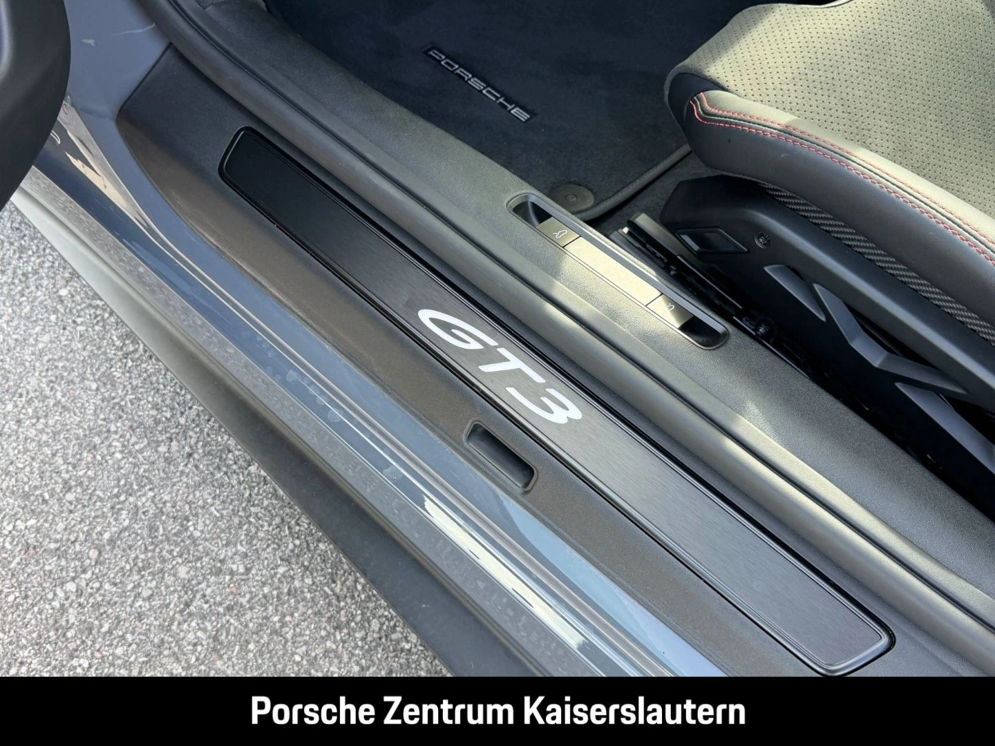 Porsche-911-image-25