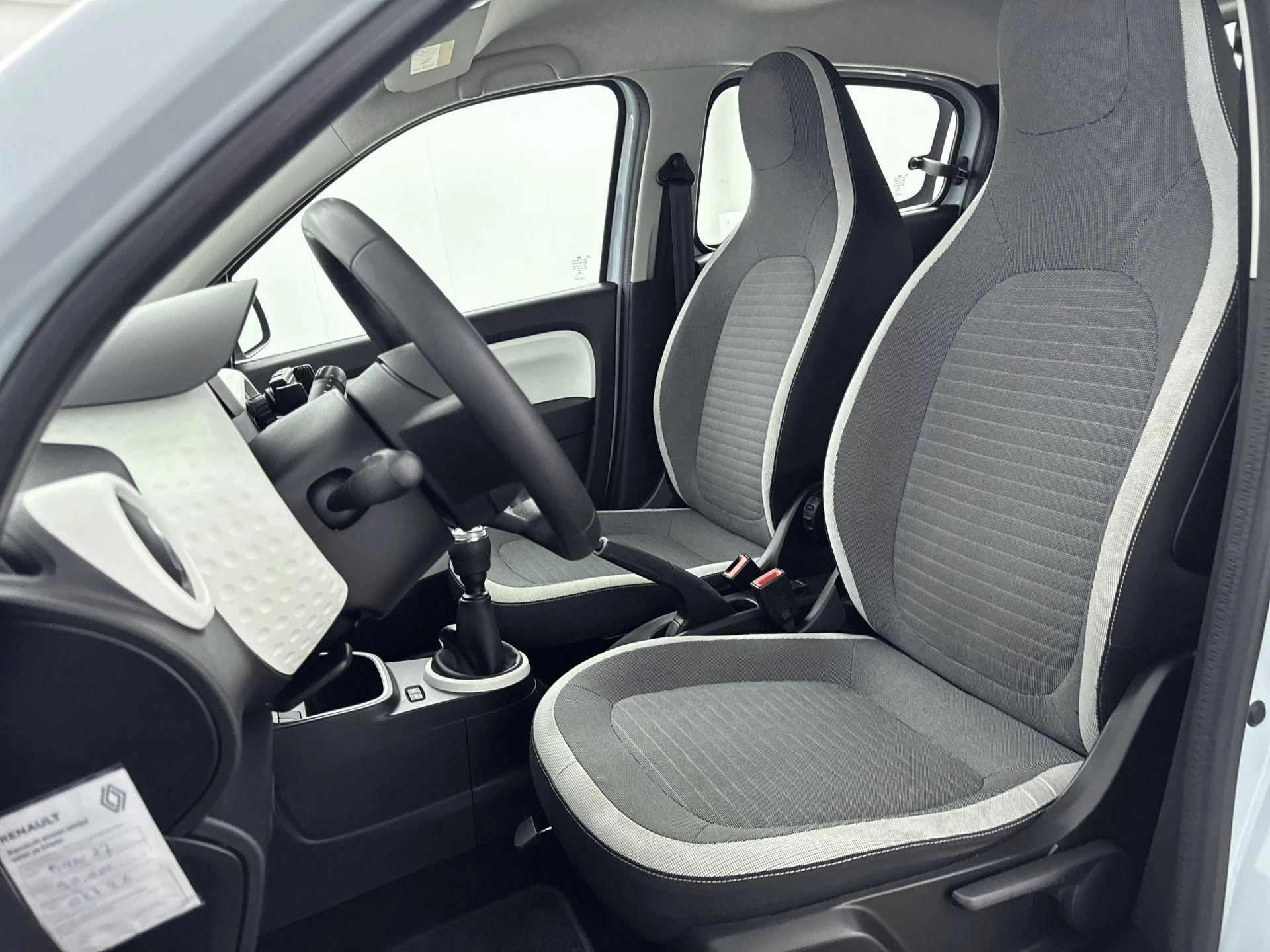 Renault-Twingo-image-19