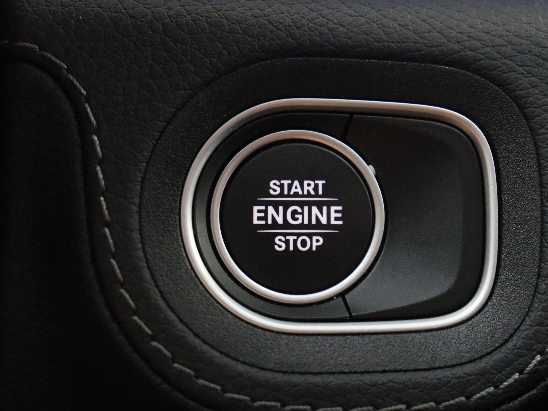 Mercedes-Benz-GLE-image-22
