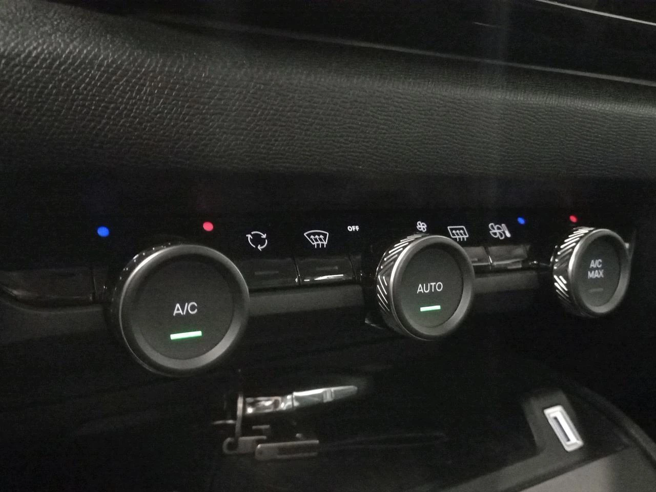 Citroën C4 Hybrid 145 ch Automatic MAX