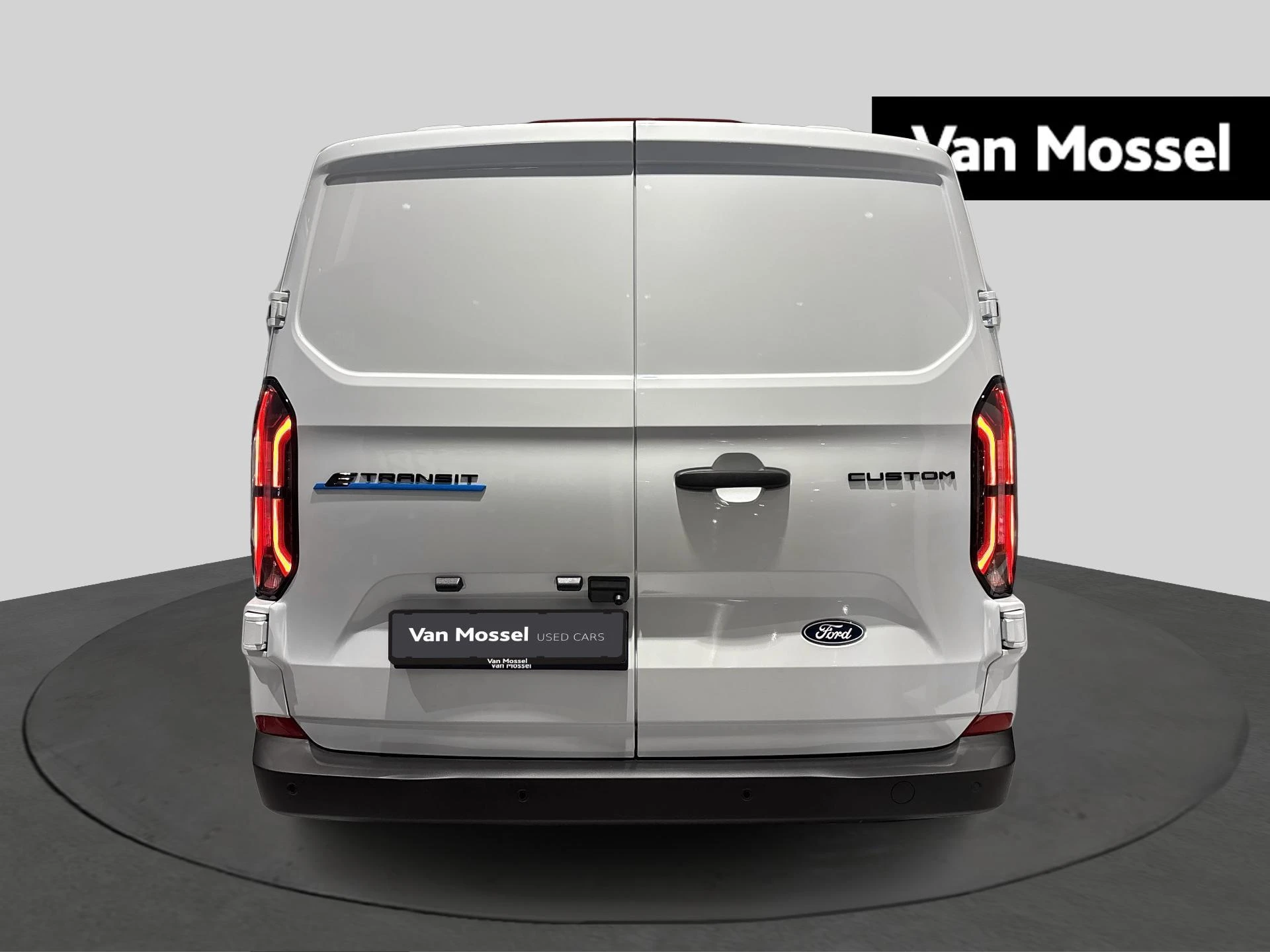 Ford-E-Transit Custom-image-2