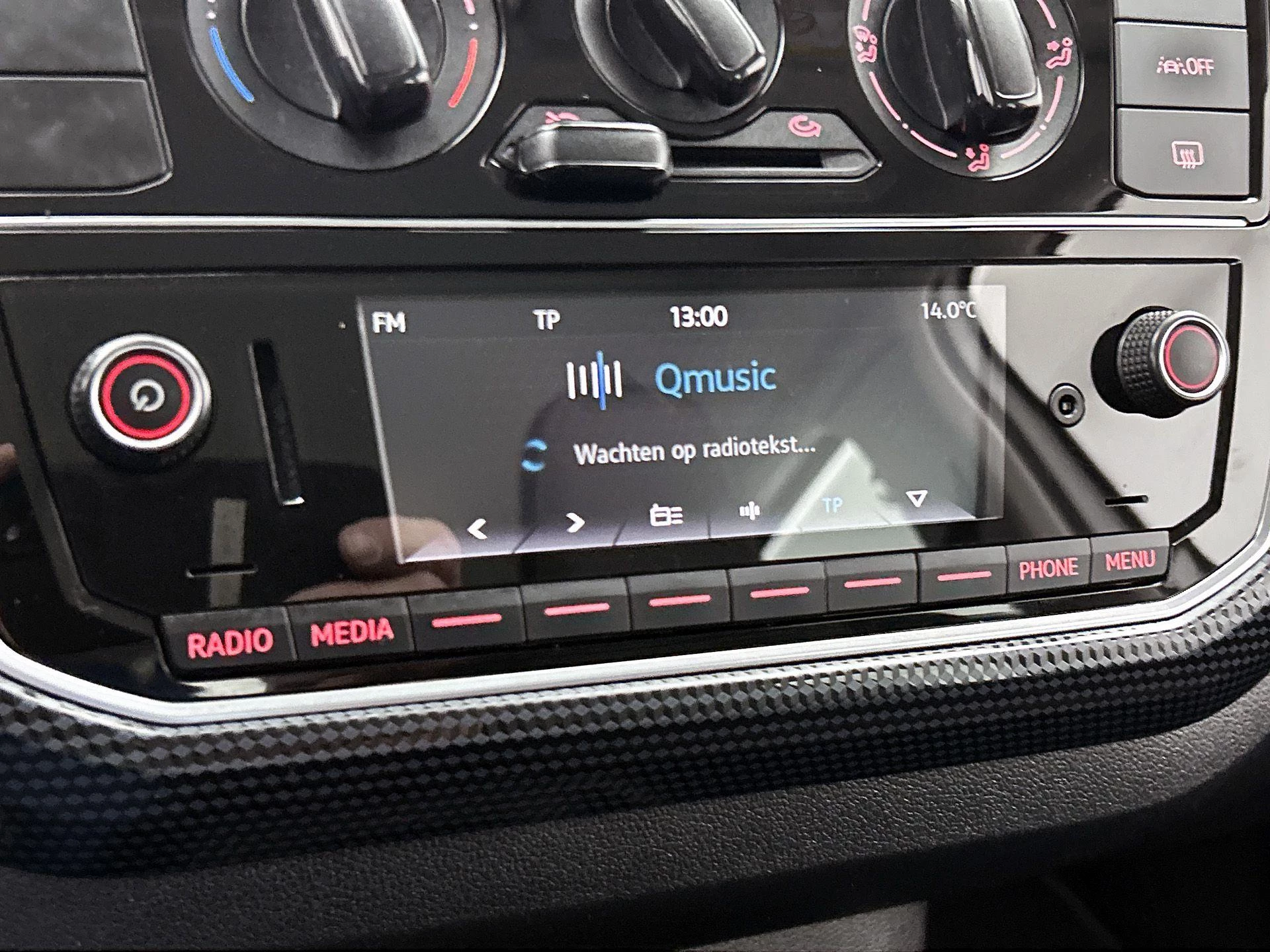 Volkswagen-up!-image-26