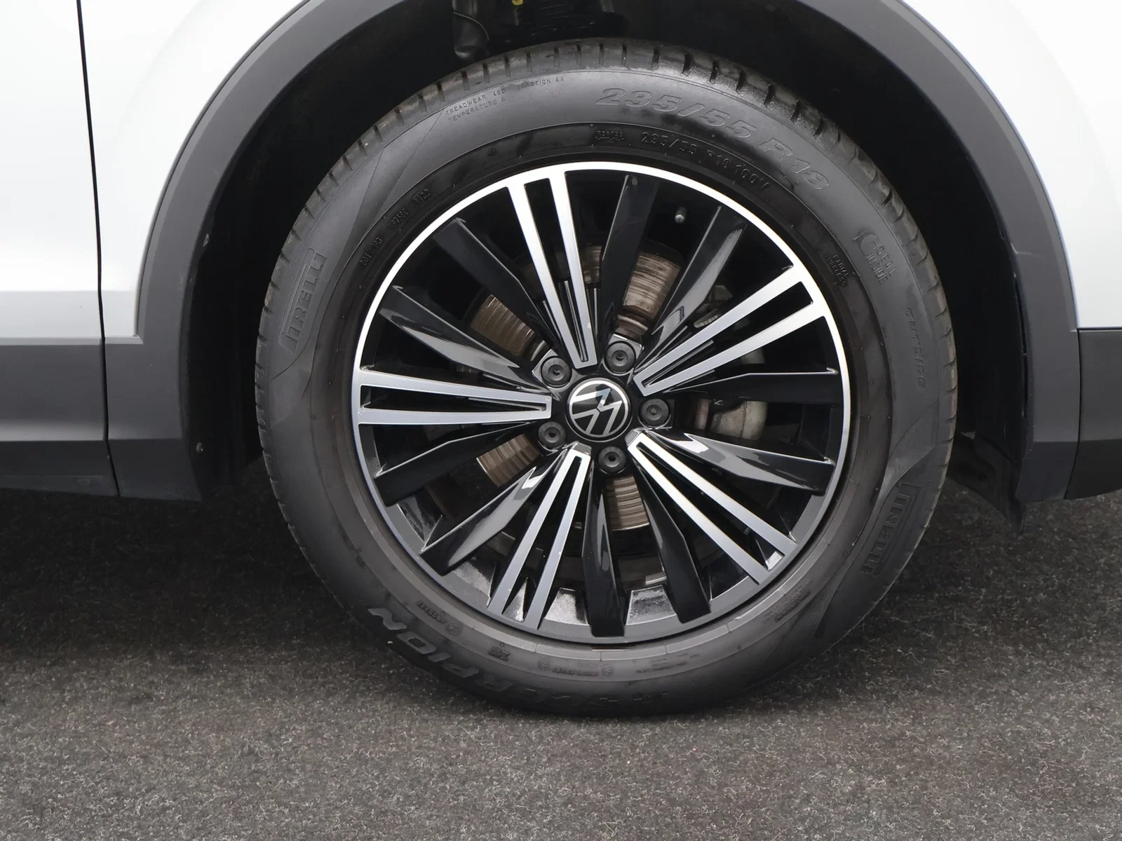 Volkswagen-Tiguan-image-7
