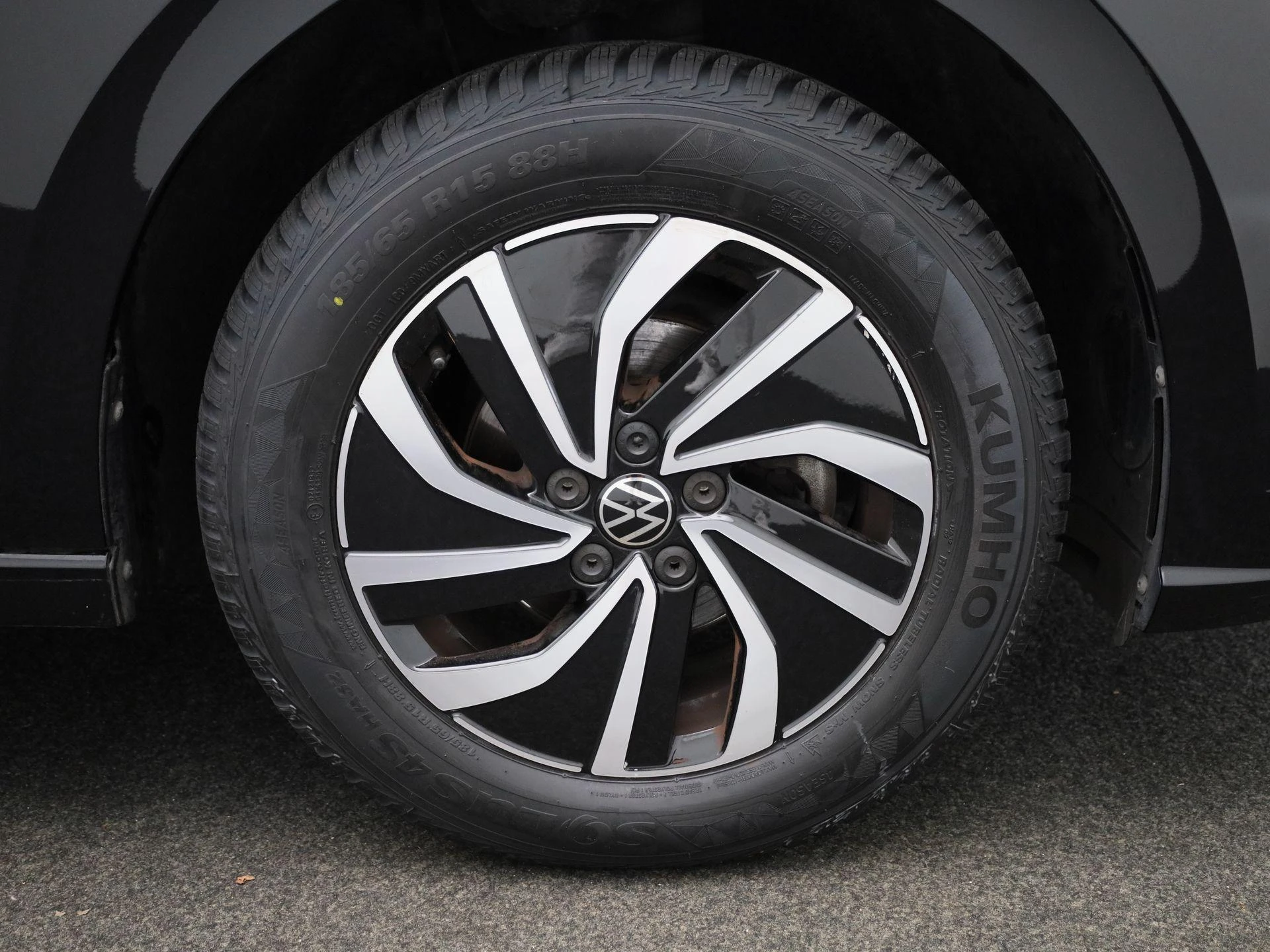 Volkswagen-Polo-image-13