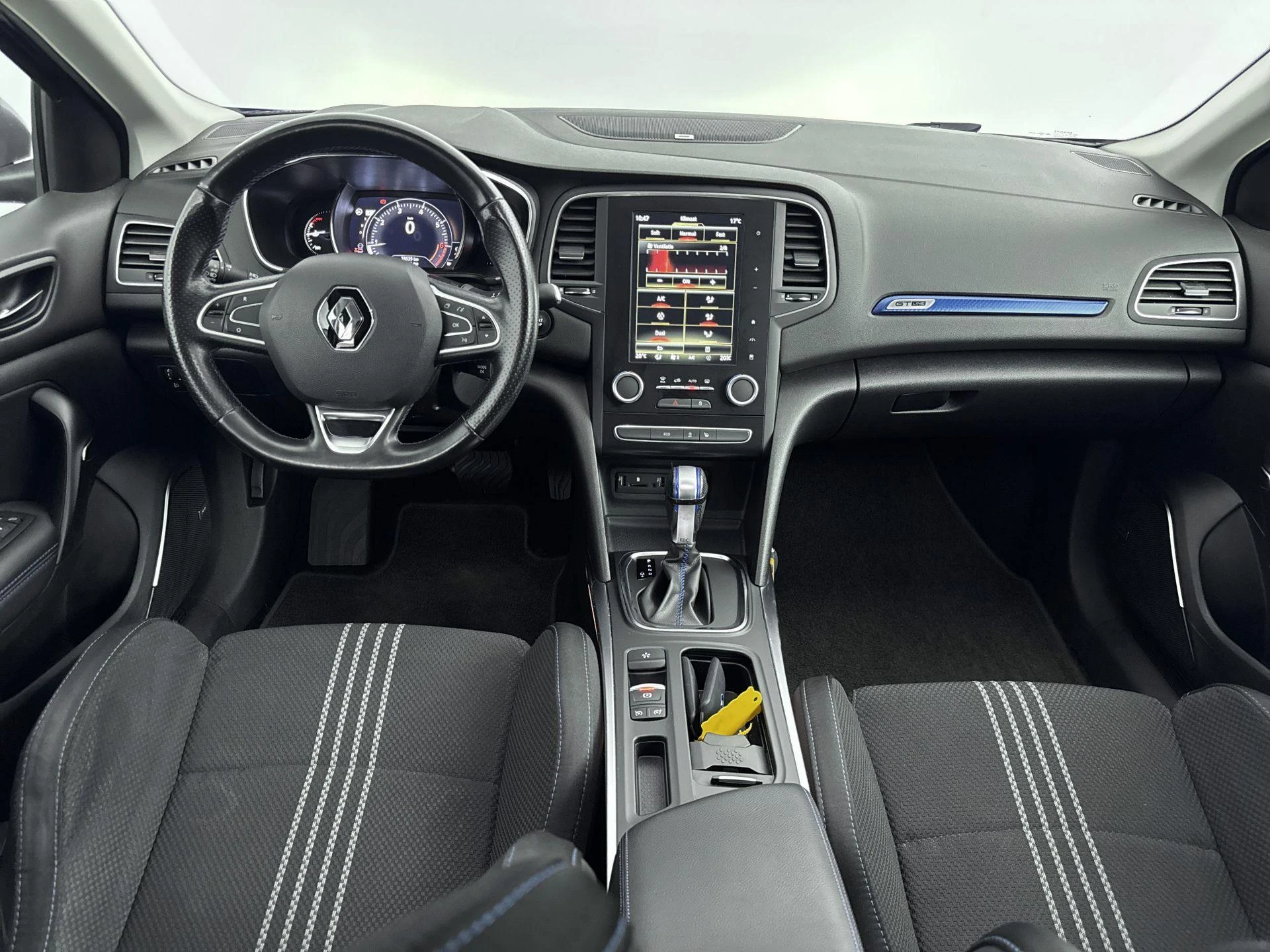 Renault-Mégane Estate-image-18