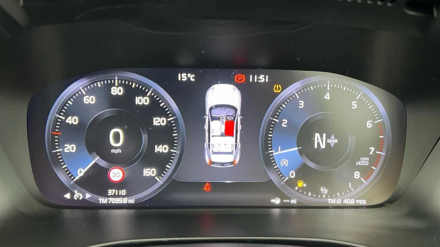 Volvo-XC40-image-4