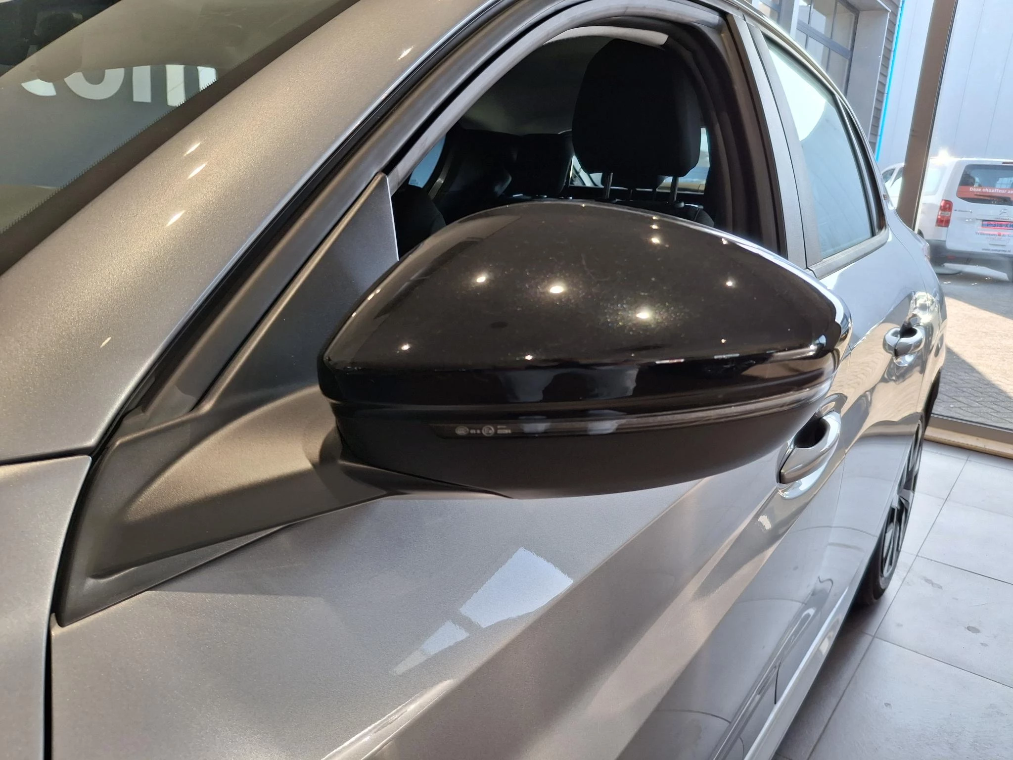 Peugeot-208-image-6