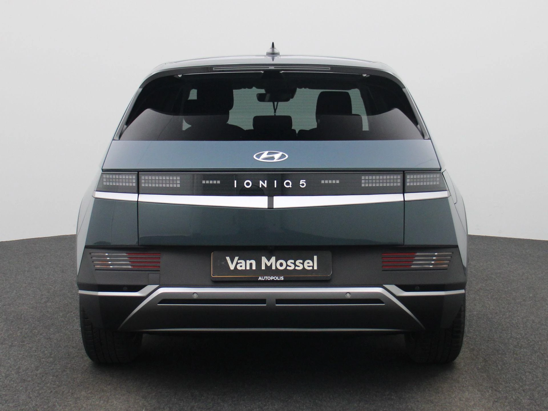 Hyundai-IONIQ 5-image-4