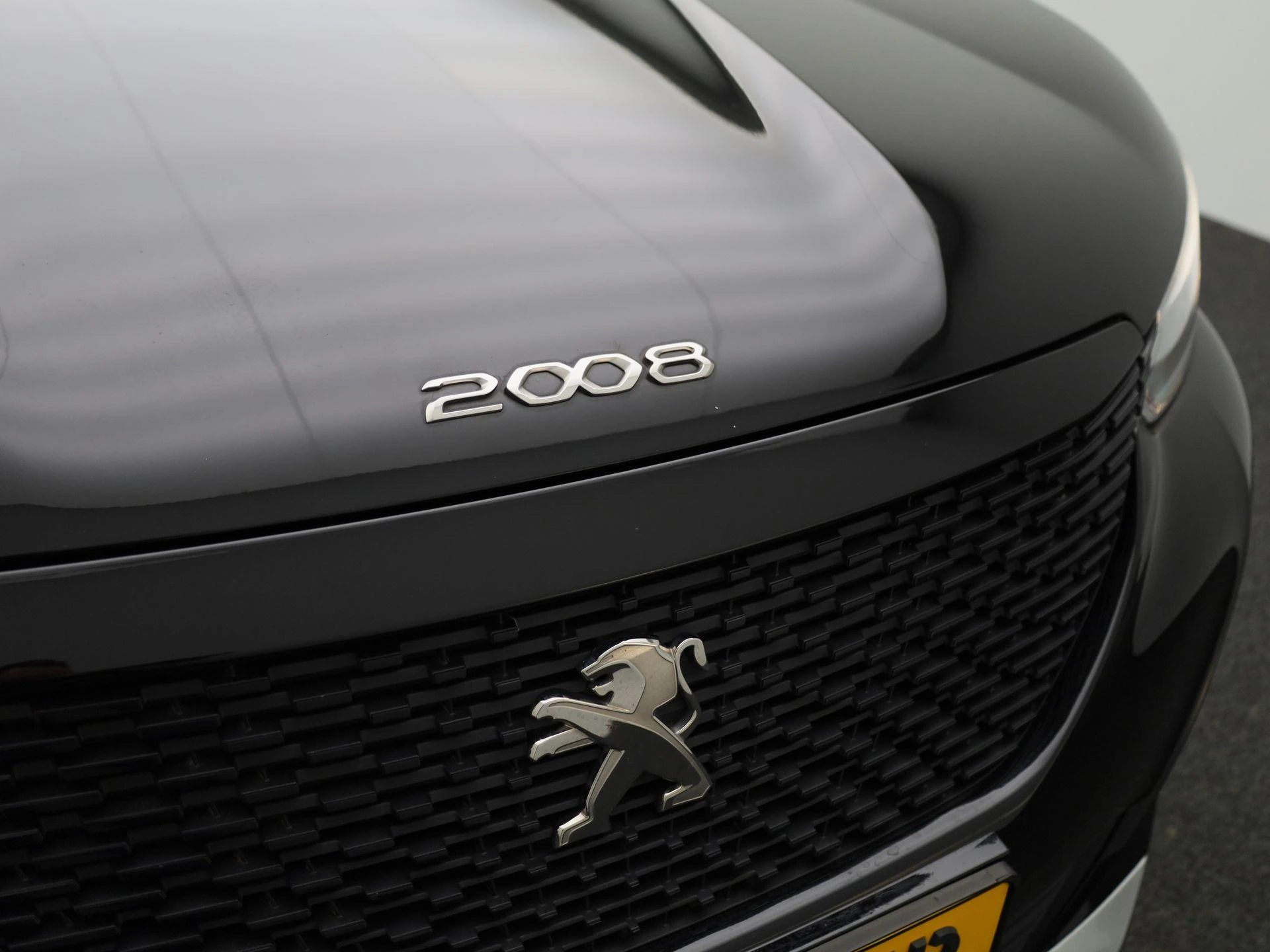 Peugeot e-2008 EV Active 50 kWh
