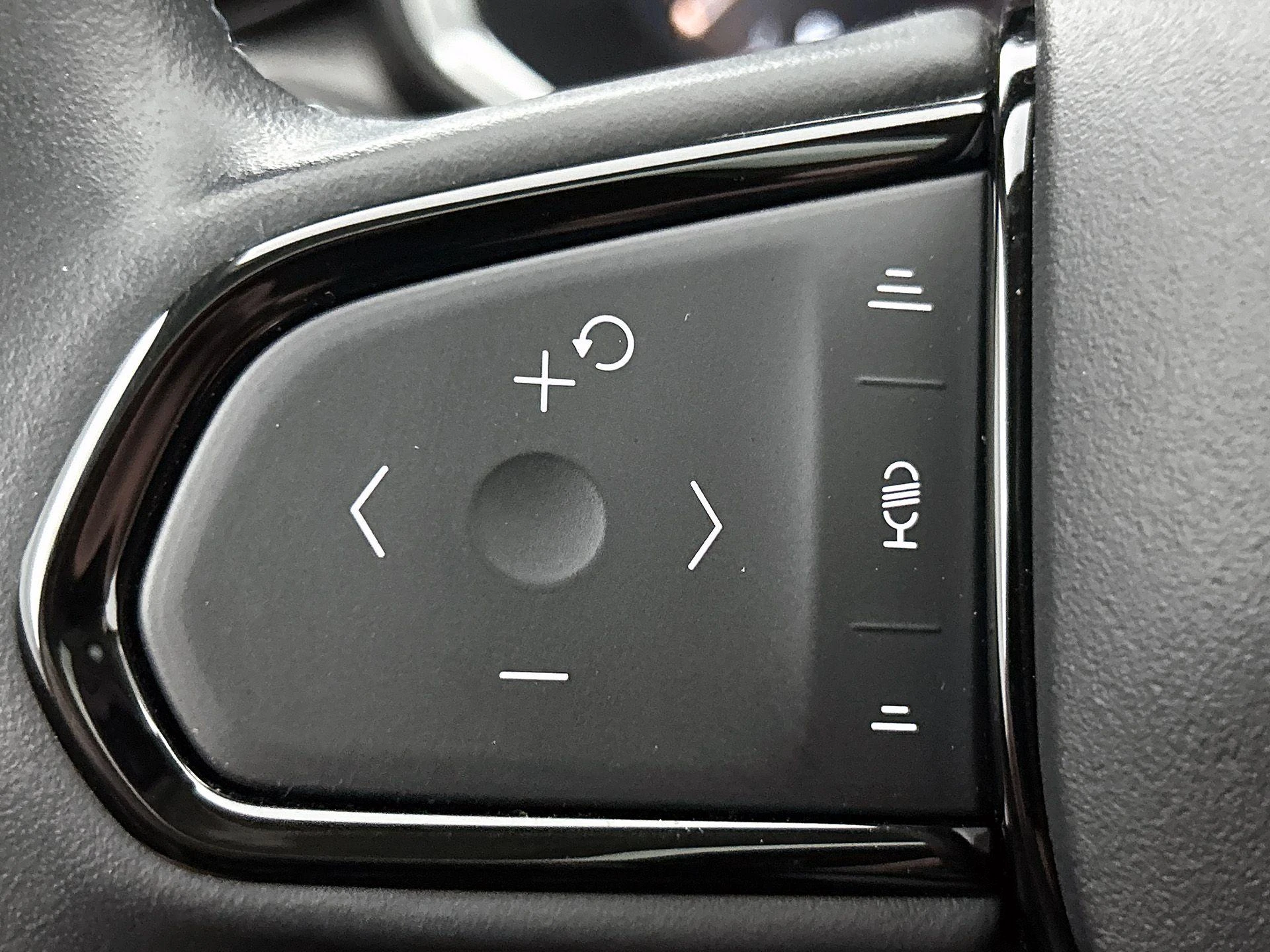 Lynk & Co-01-image-5