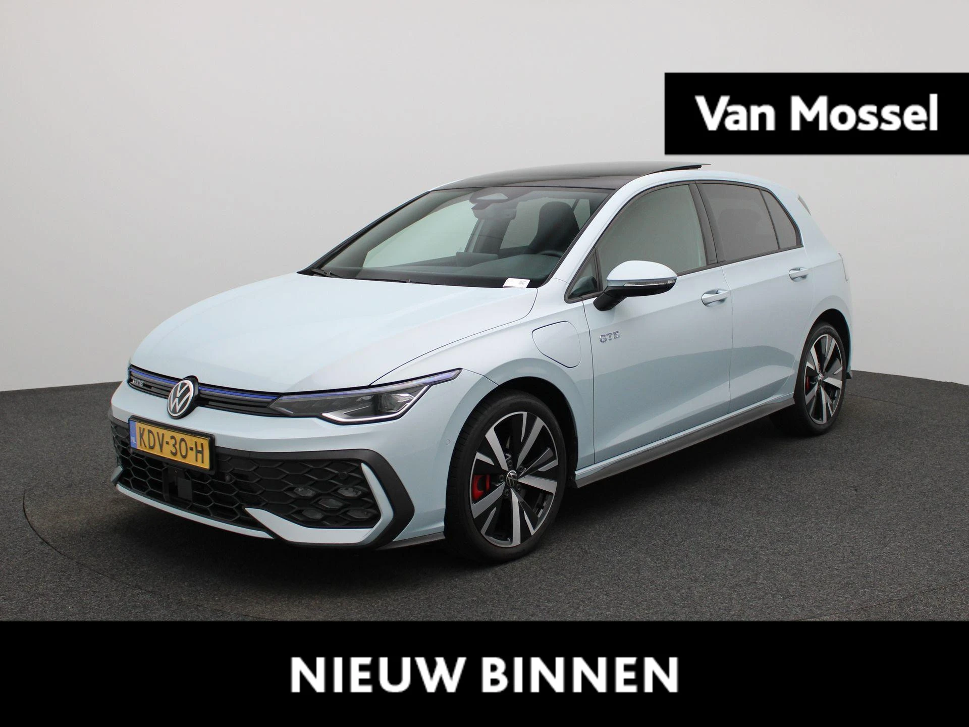 Volkswagen-Golf-image-0