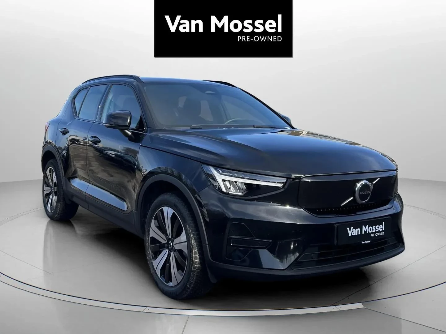 Volvo-XC40-image-2