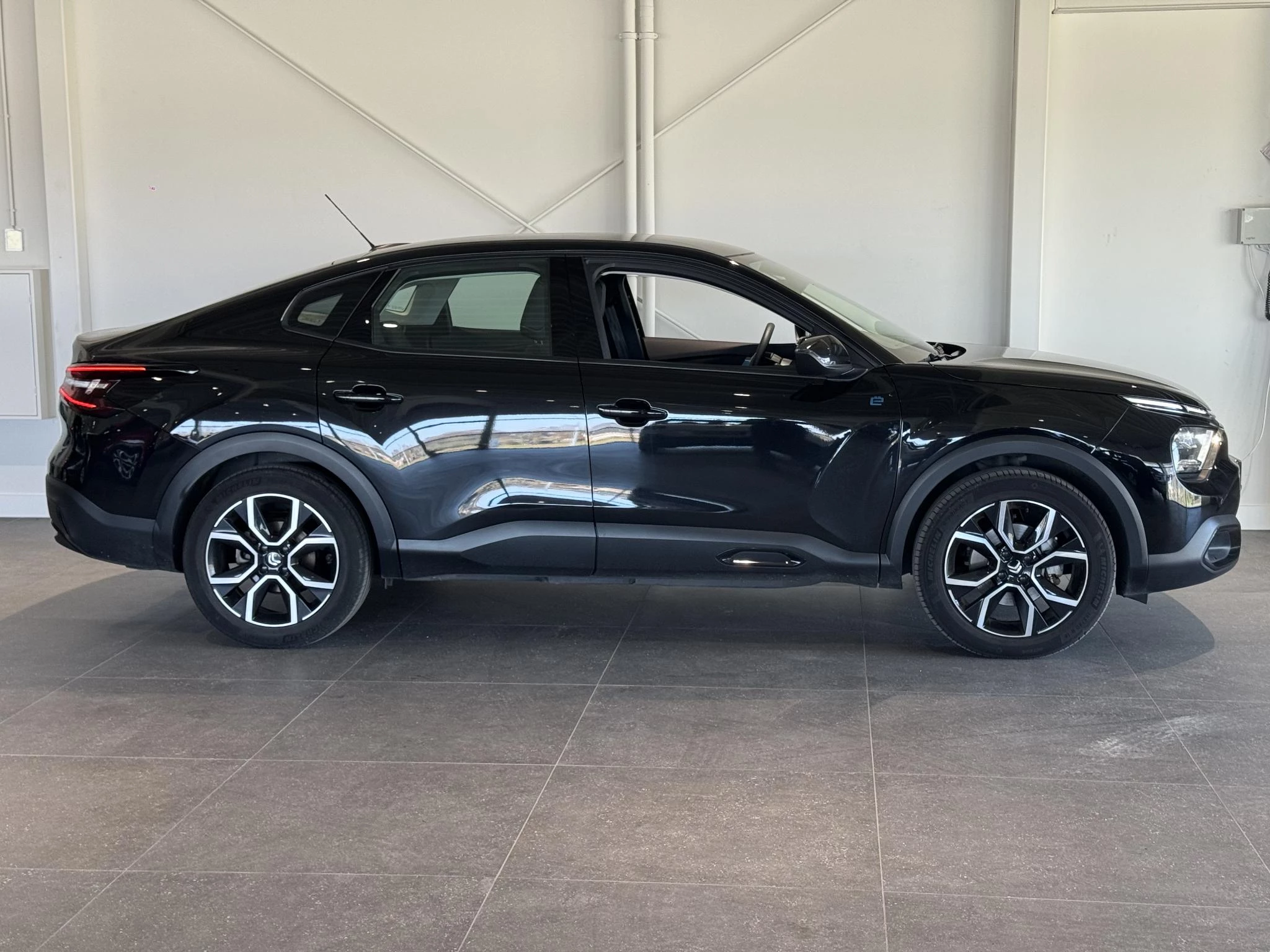 Citroën-ë-C4 X-image-3