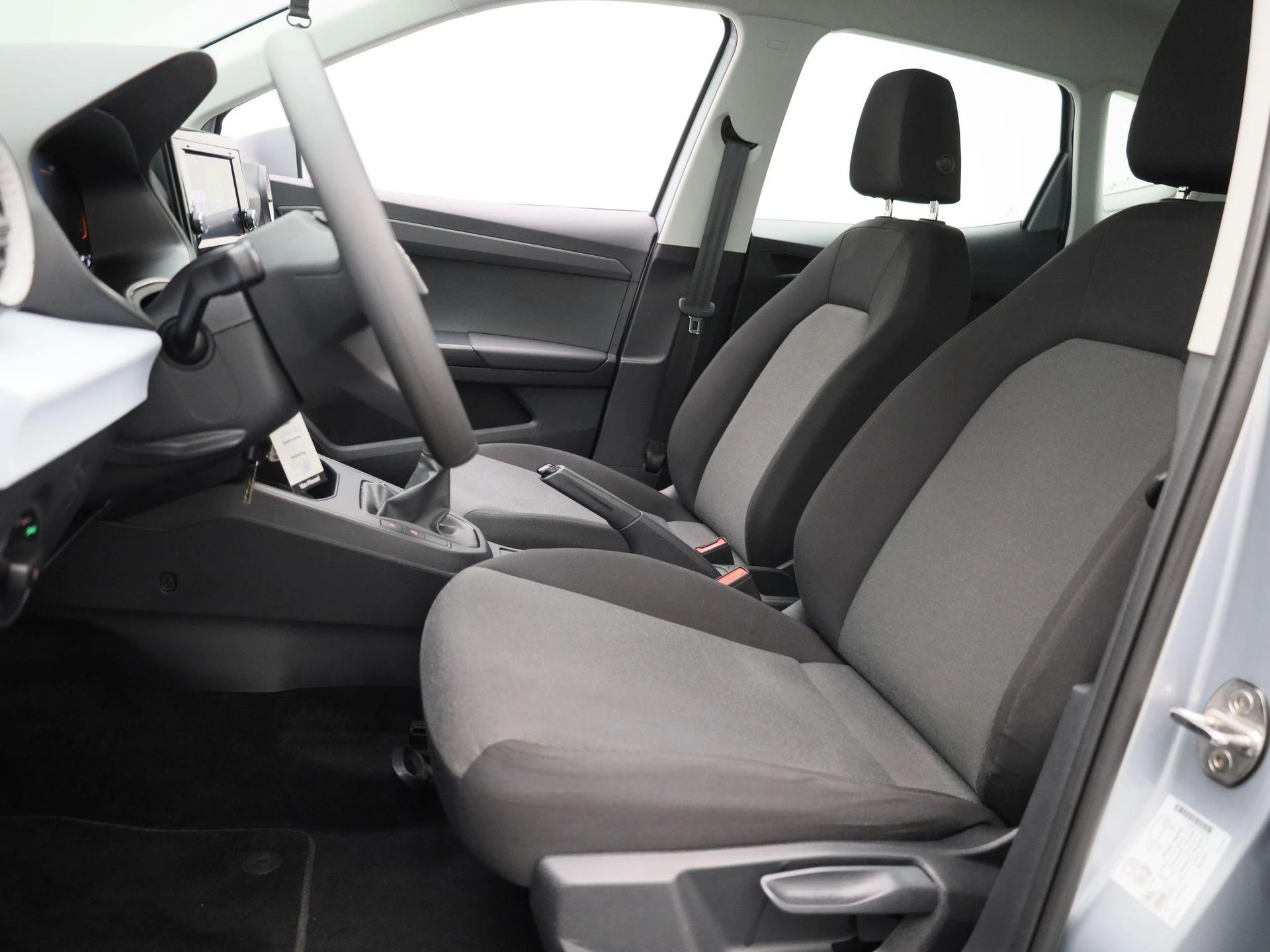 SEAT-Arona-image-9