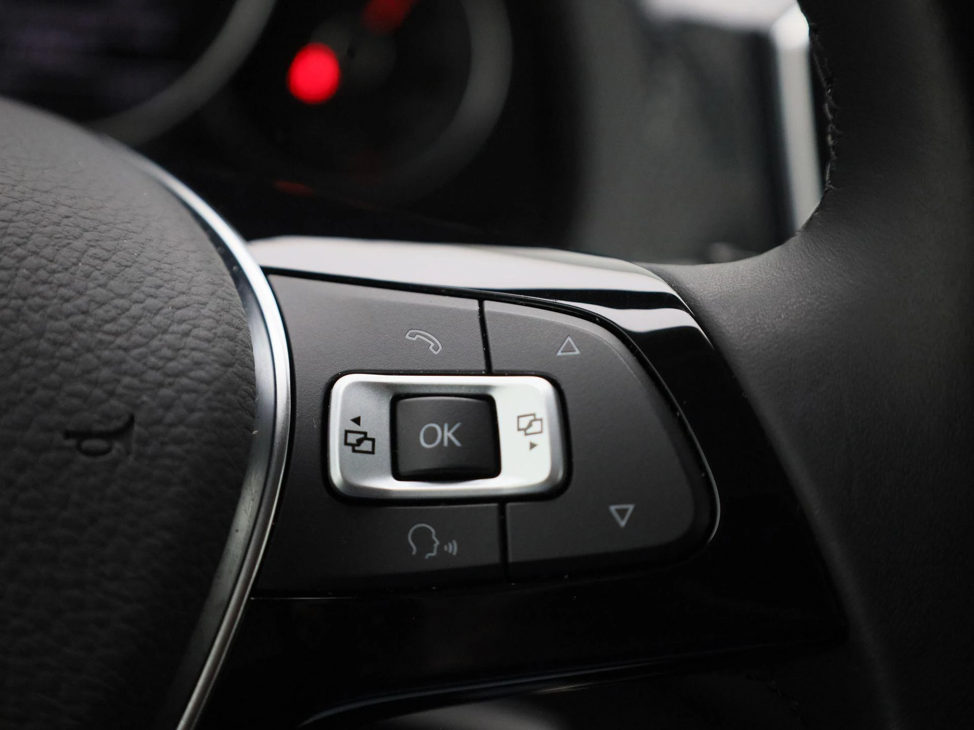 Volkswagen-up!-image-22