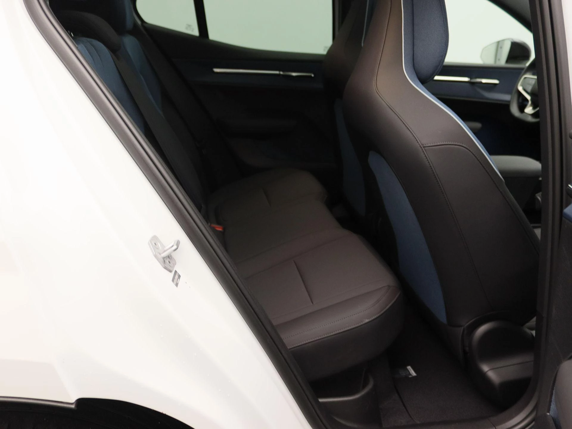 Volvo EX30 Single Motor Extended Range Ultra 69 kWh