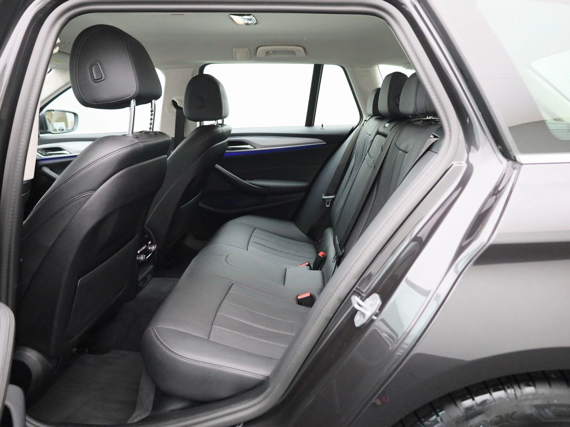BMW-5 Serie-image-9