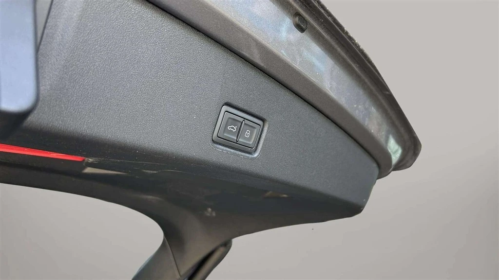 Audi-Q4 e-tron-image-26