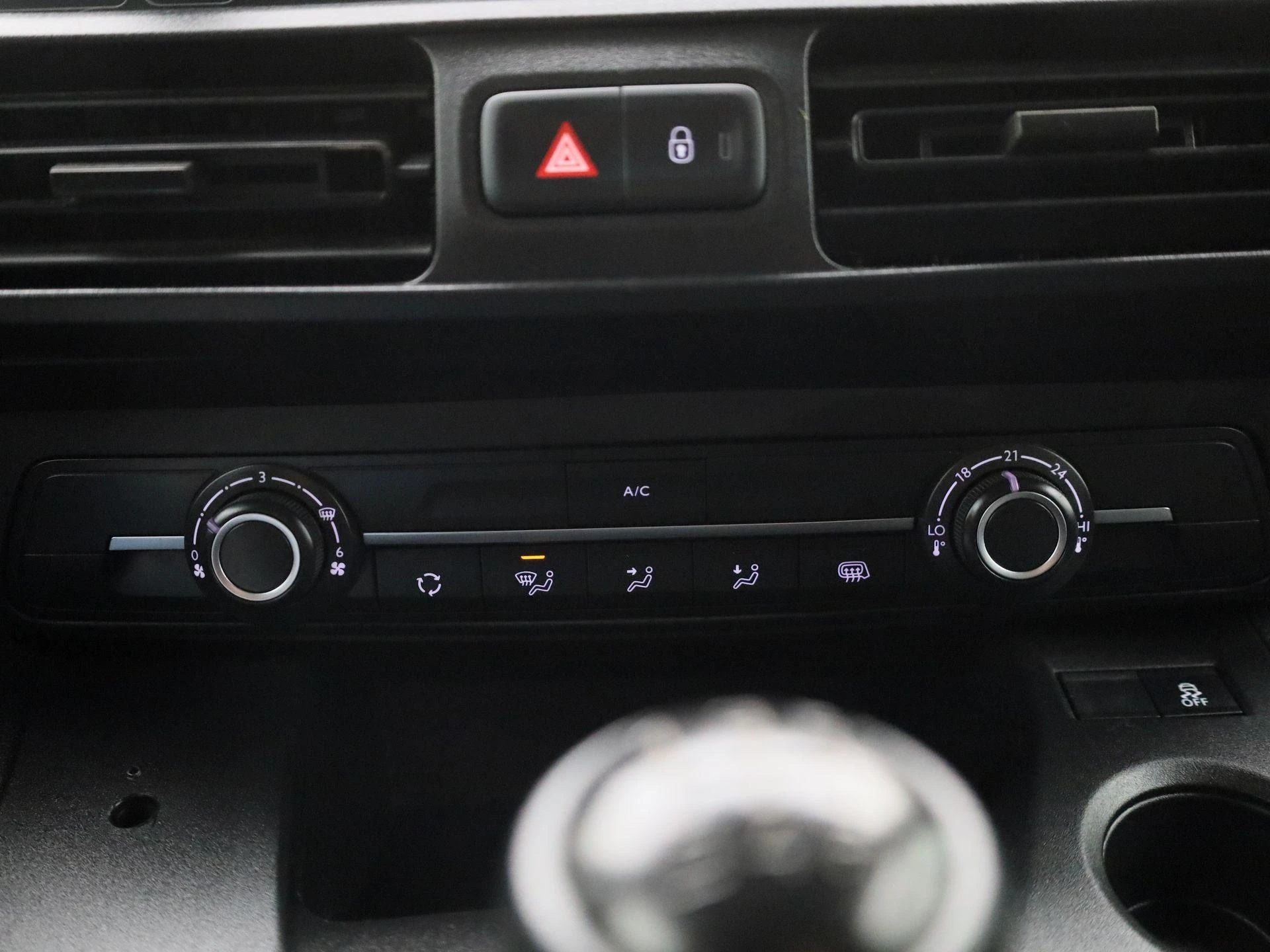 Peugeot-Partner-image-17