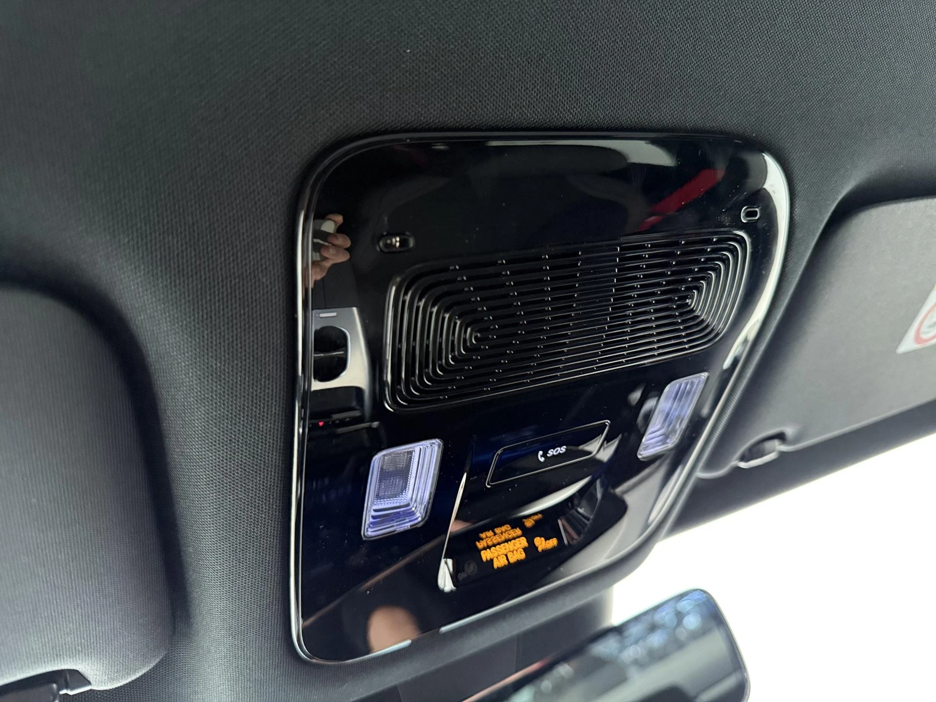 Mercedes-Benz-CLA-image-21