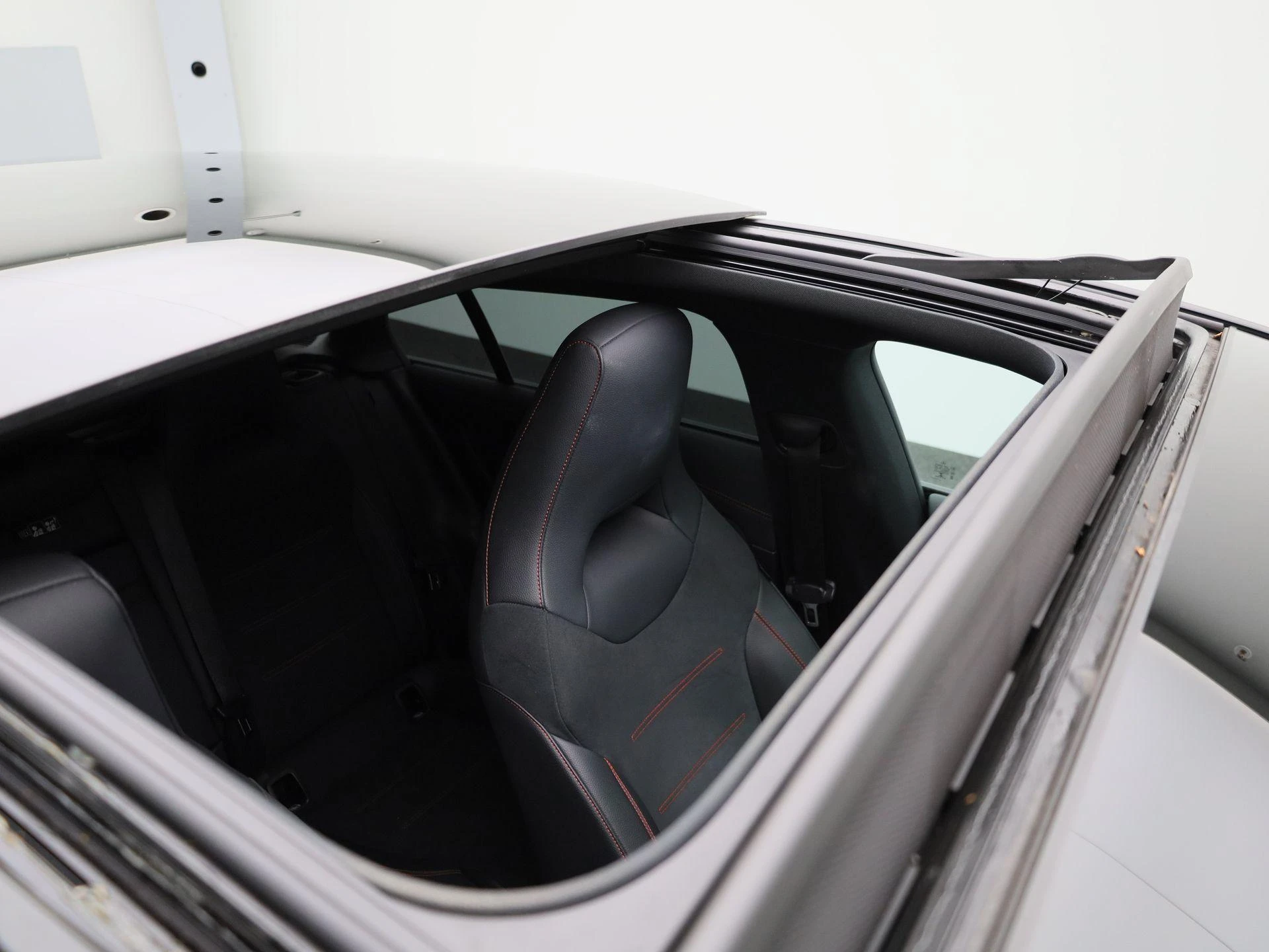 Mercedes-Benz-CLA-image-41