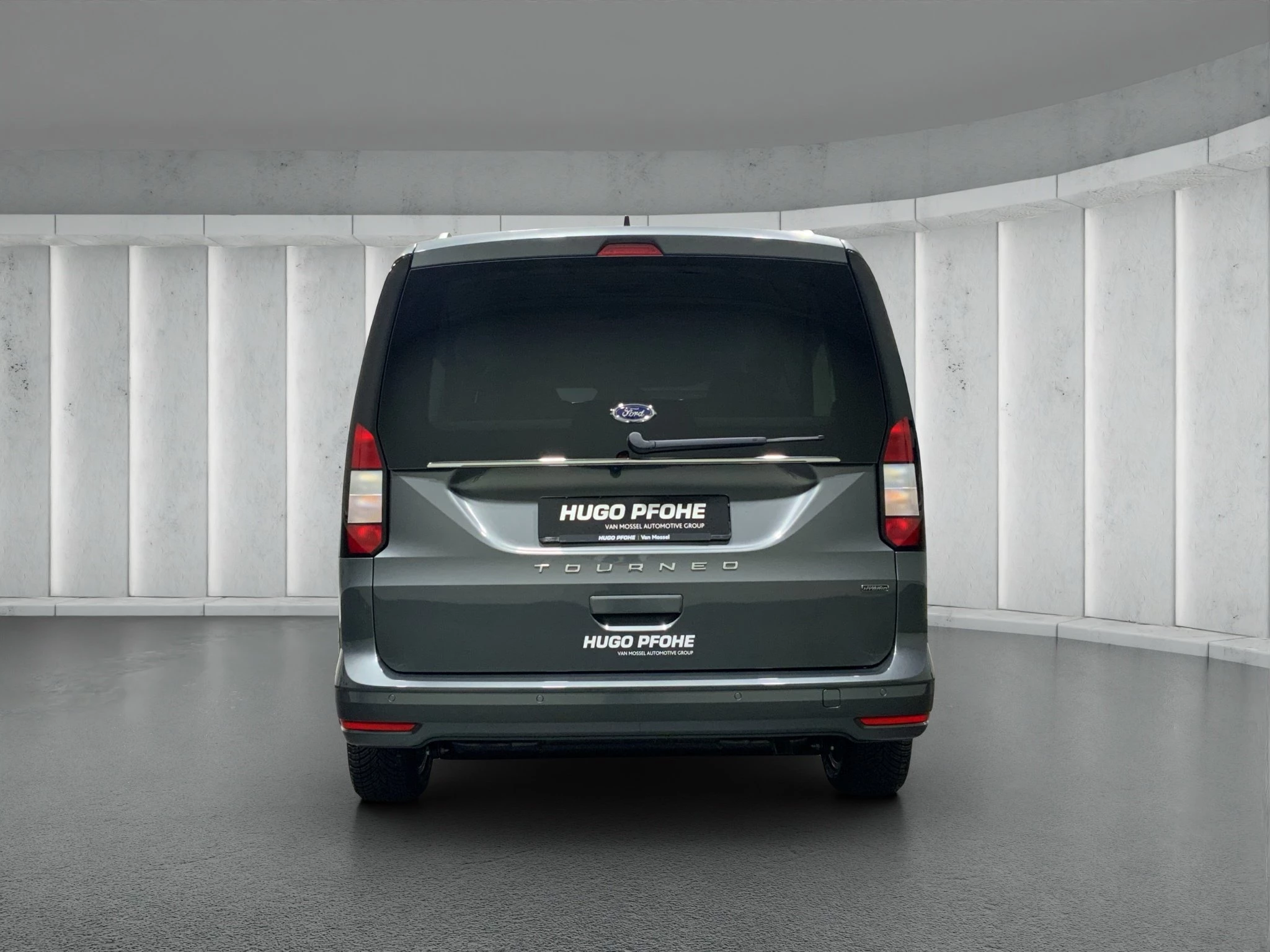 Ford Tourneo Connect Grand Titanium Langer Radstand (L2). EcoBoost PHEV