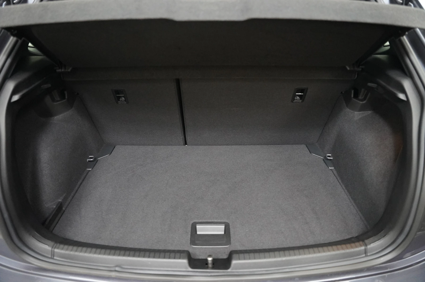 Volkswagen-Polo-image-13