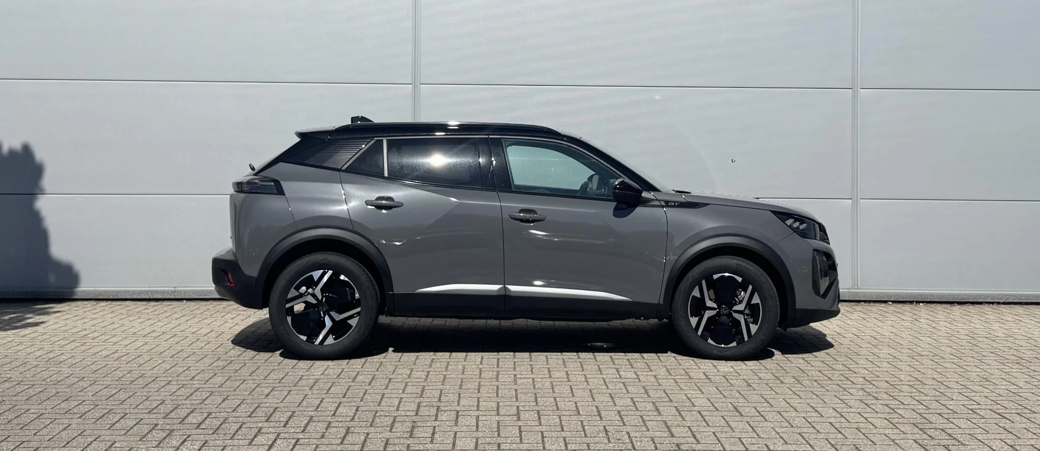 Peugeot-2008-image-2