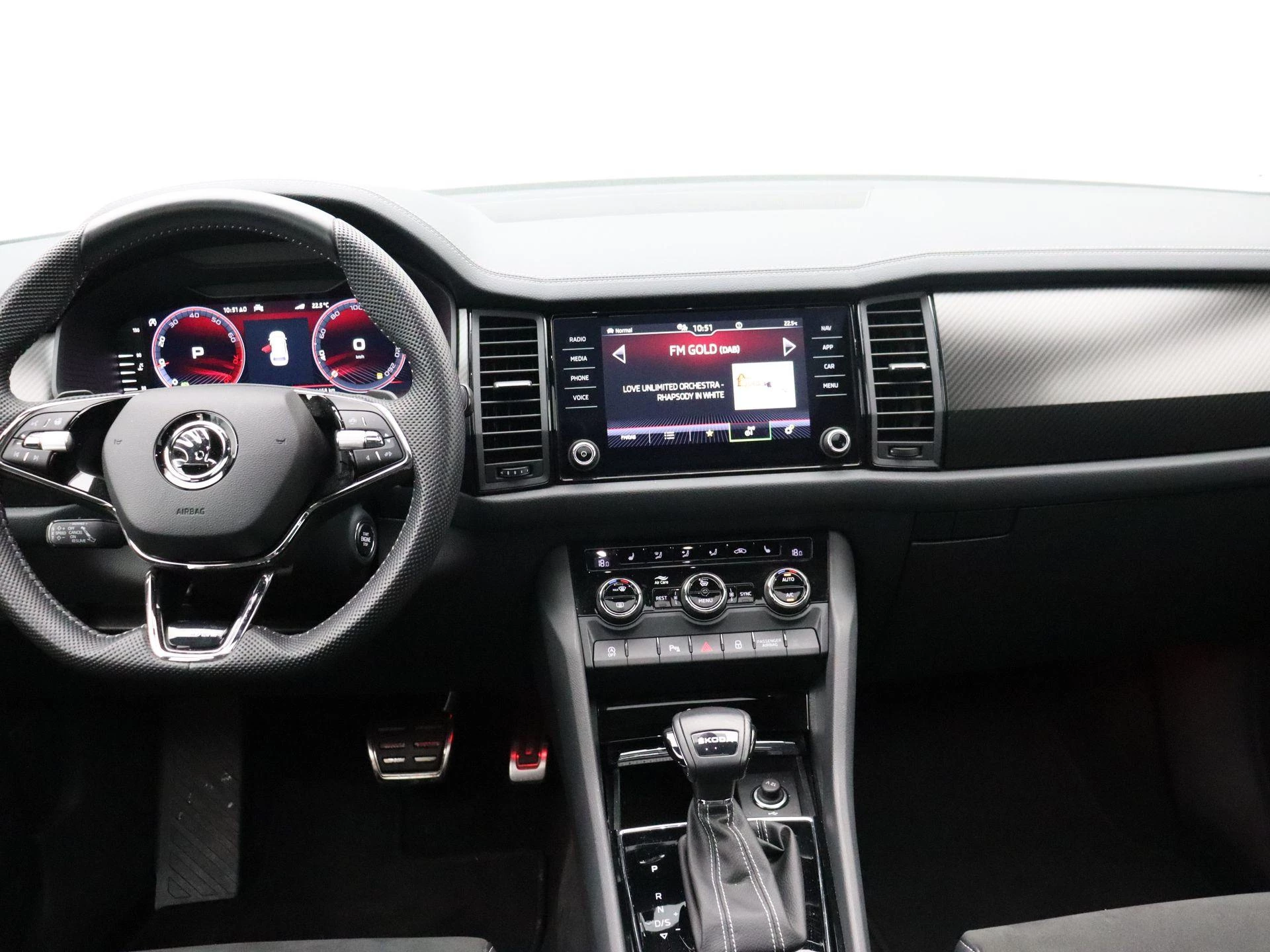 Škoda Kodiaq 1.5 TSI DSG Sportline + 5-ZIT + PANORAMISCH DAK + TREKHAAK +