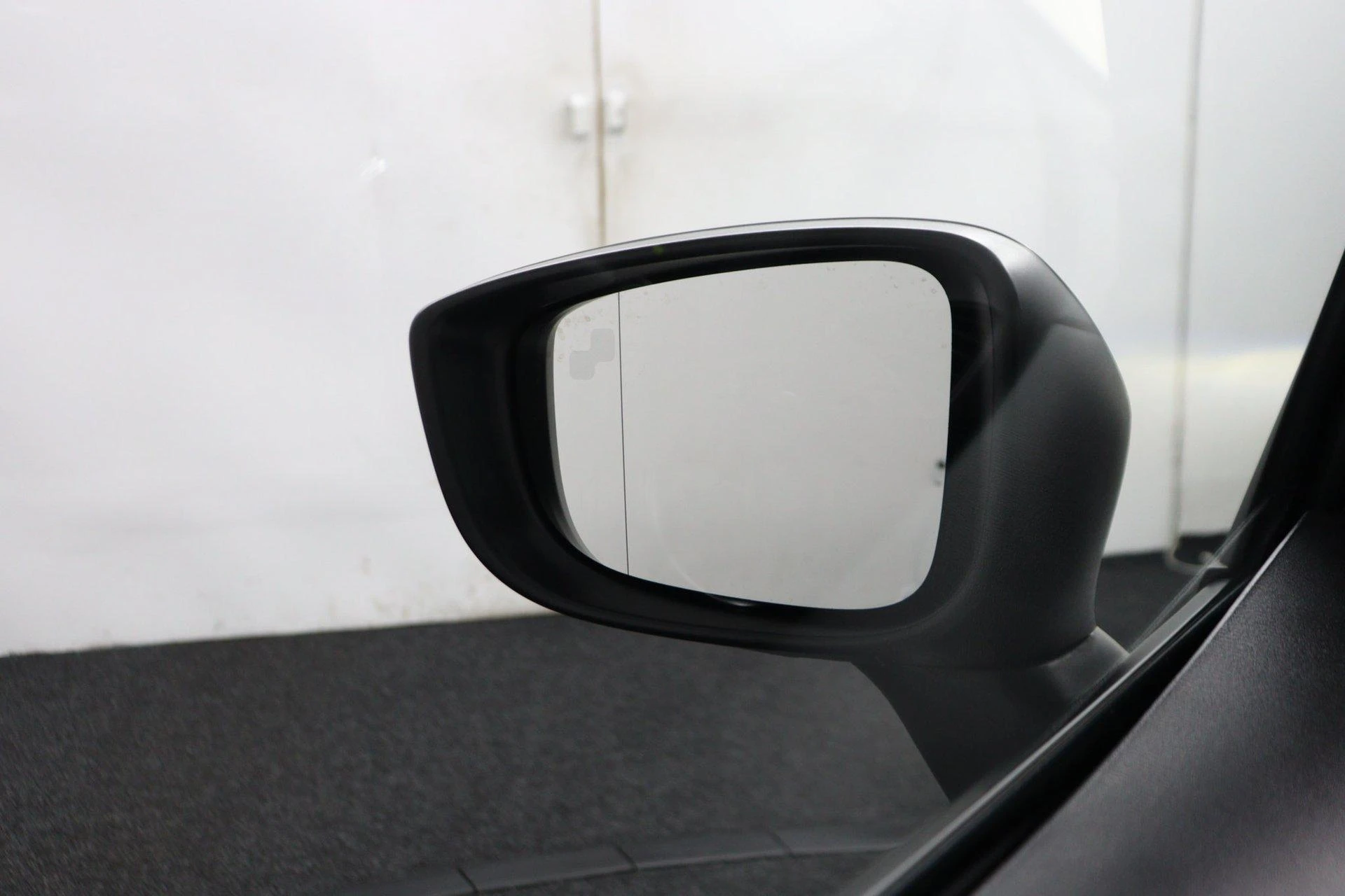 Mazda-2-image-51
