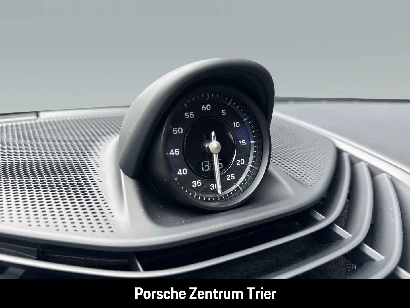 Porsche Taycan Sport Turismo Black Edition HA-Lenkung black edition