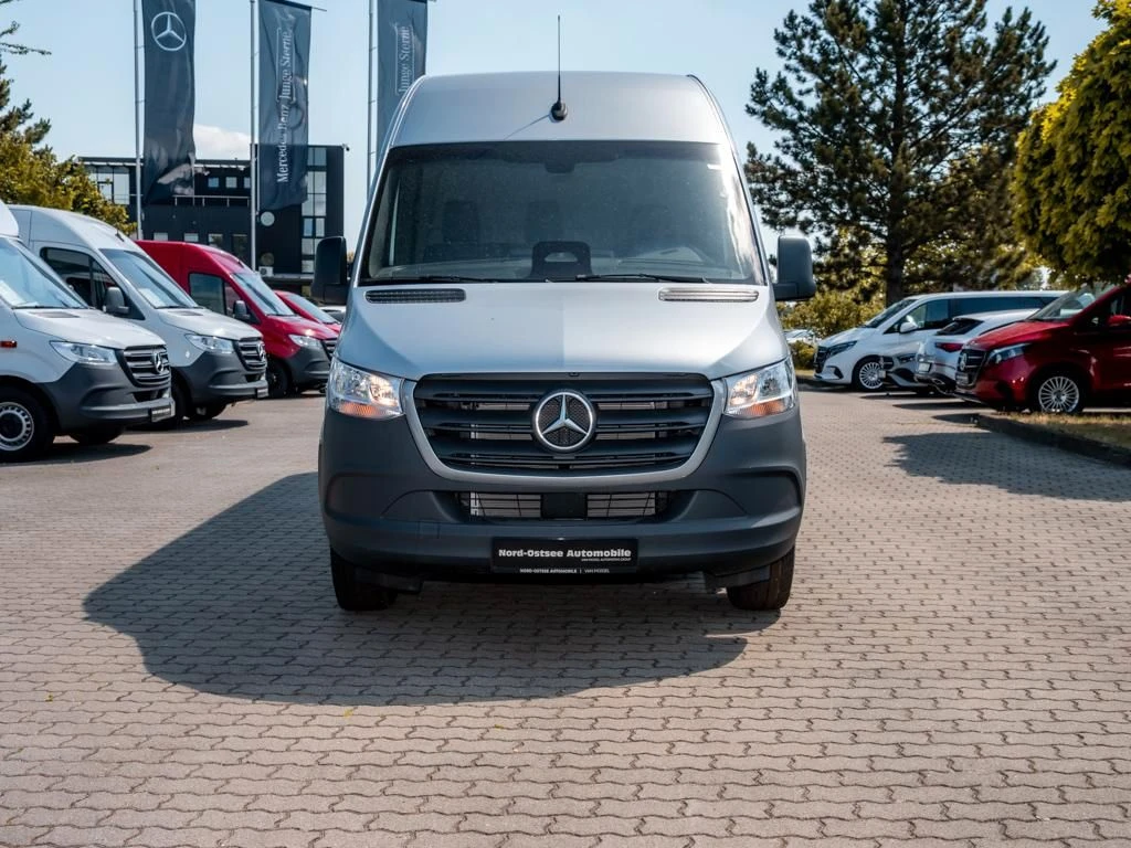 Mercedes-Benz-Sprinter 317-image-3