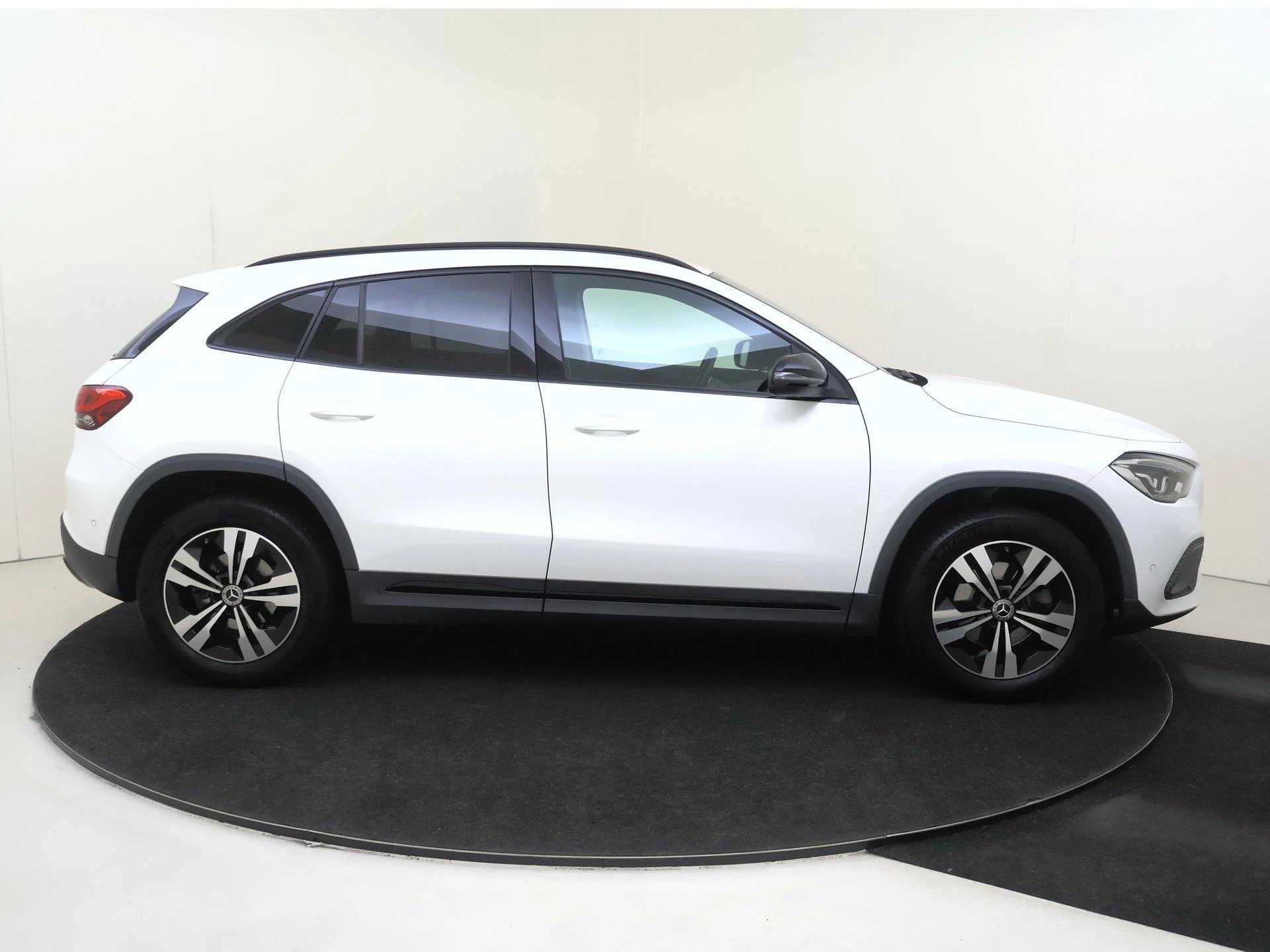 Mercedes-Benz GLA 200 Progressive