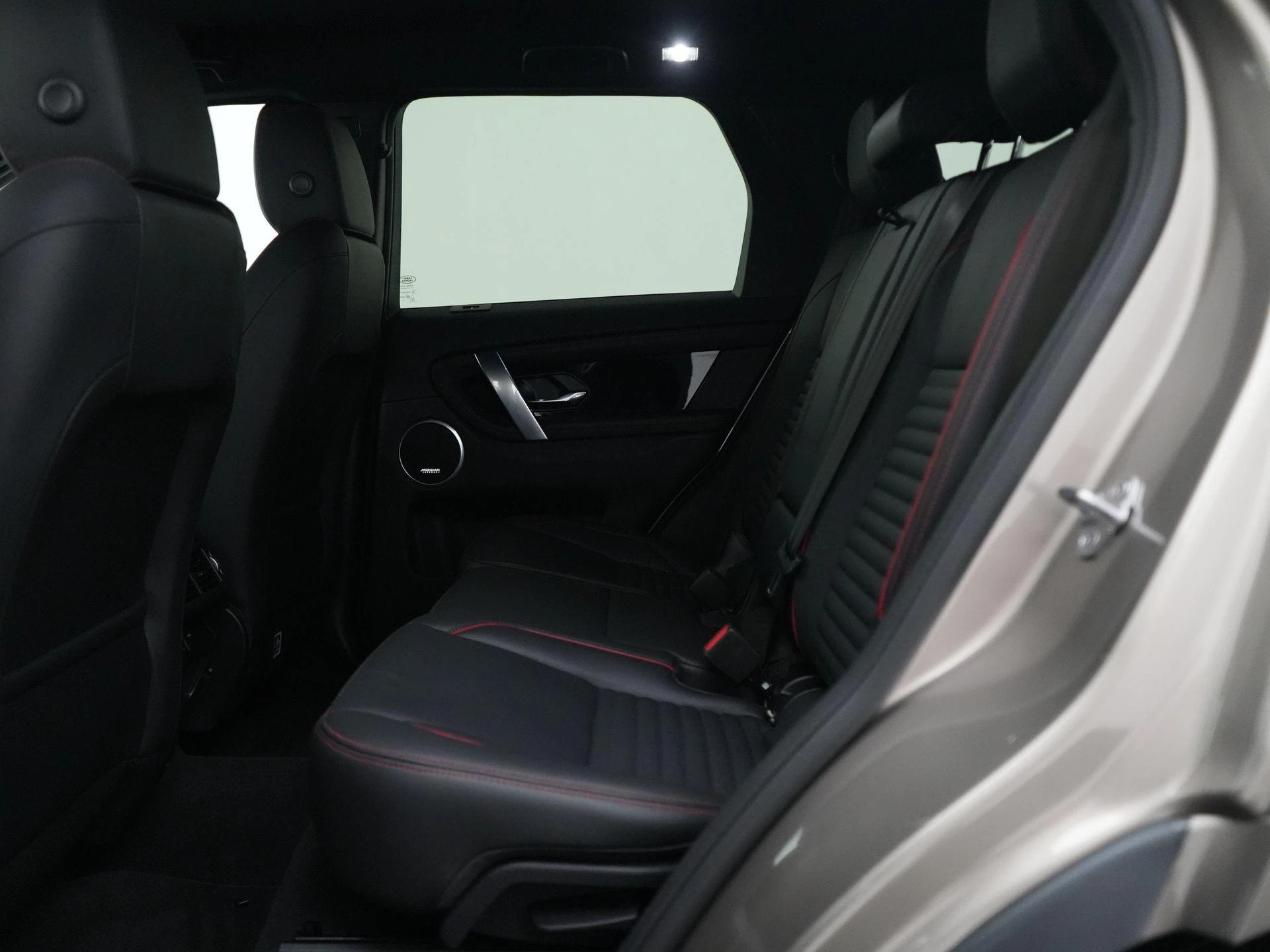 Land Rover-Discovery Sport-image-35