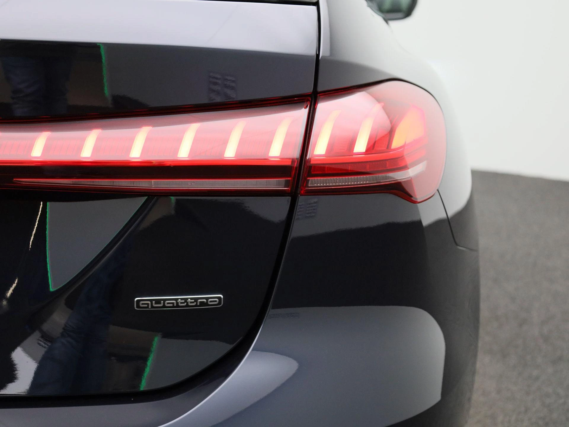 Audi A5 Avant 2.0 e-hybrid quattro S edition Competition