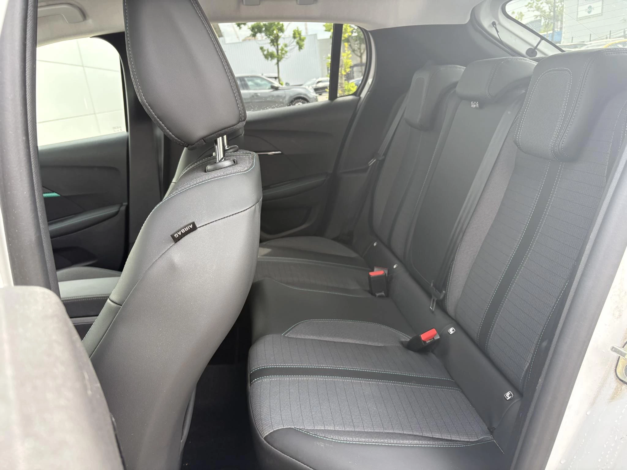 Peugeot 208 1.2 PureTech Blue Lease Allure