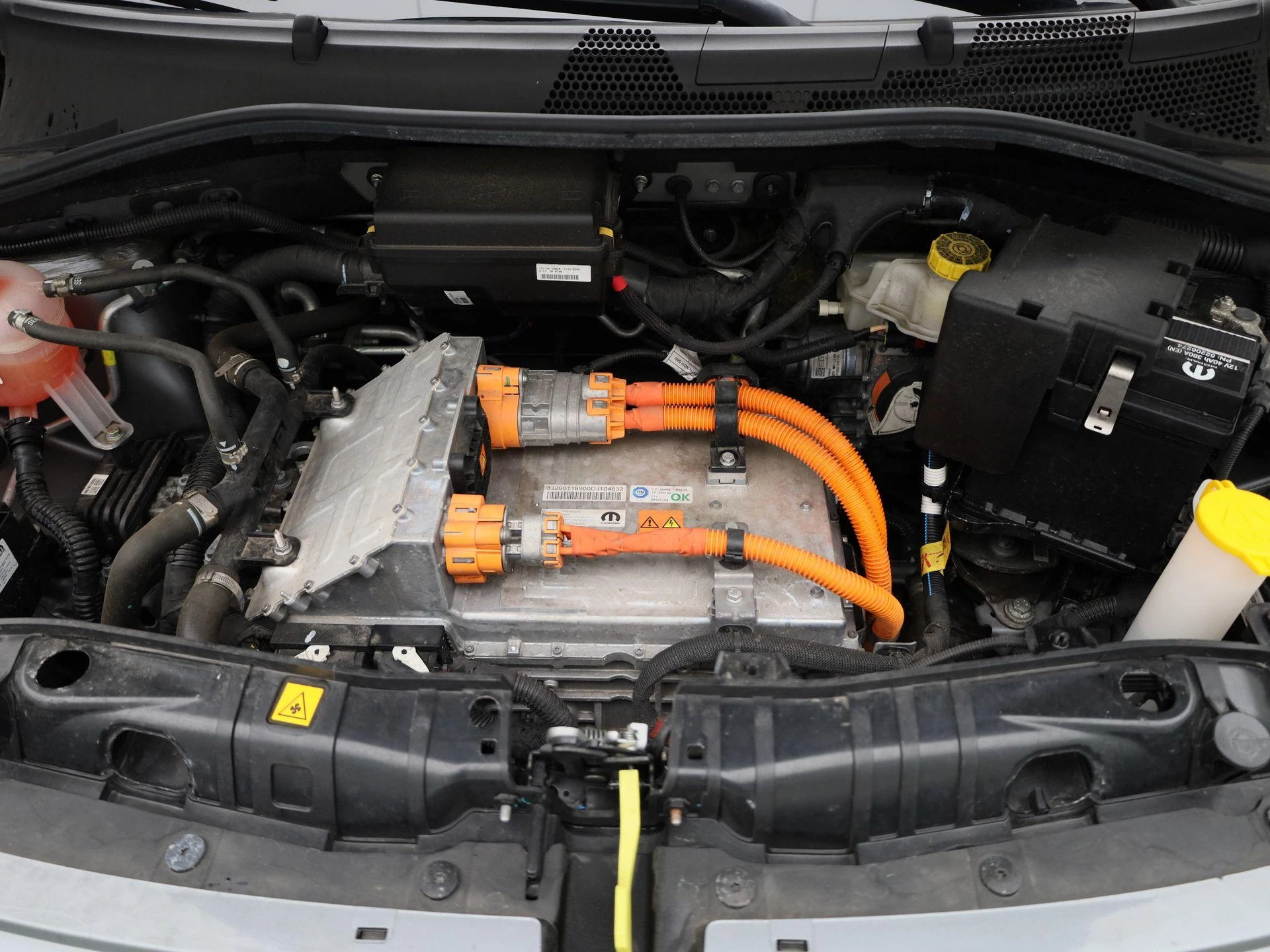 Fiat-500e-image-38