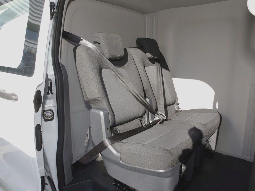 Volkswagen Transporter Kastenwagen mit L-Trennwand 2,0 l 110 kW TDI 6-Gang Radst. 3100 mm 2.0 TDI 110 kW L-Trennwand KR VAL
