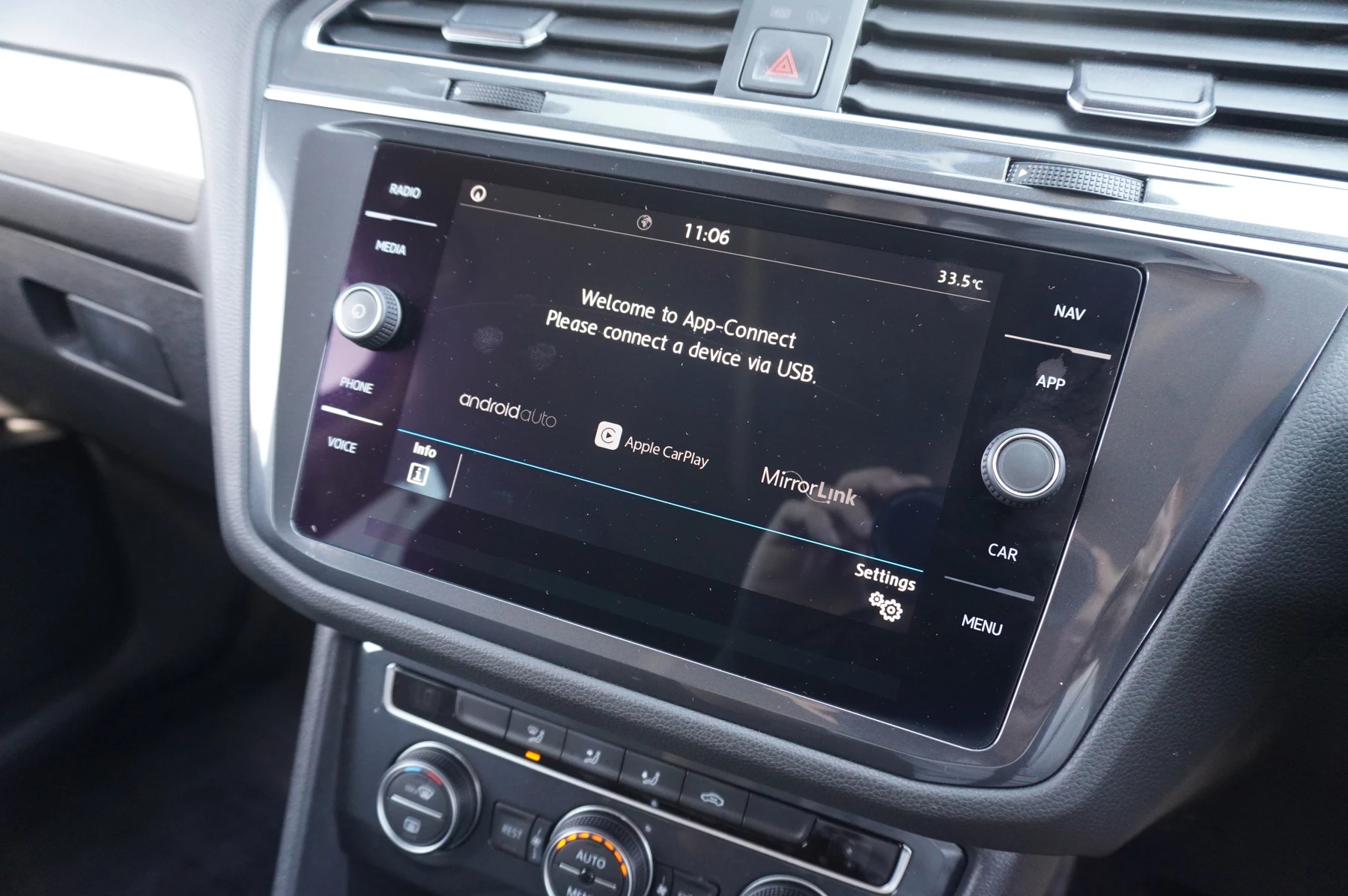 Volkswagen-Tiguan Allspace-image-16