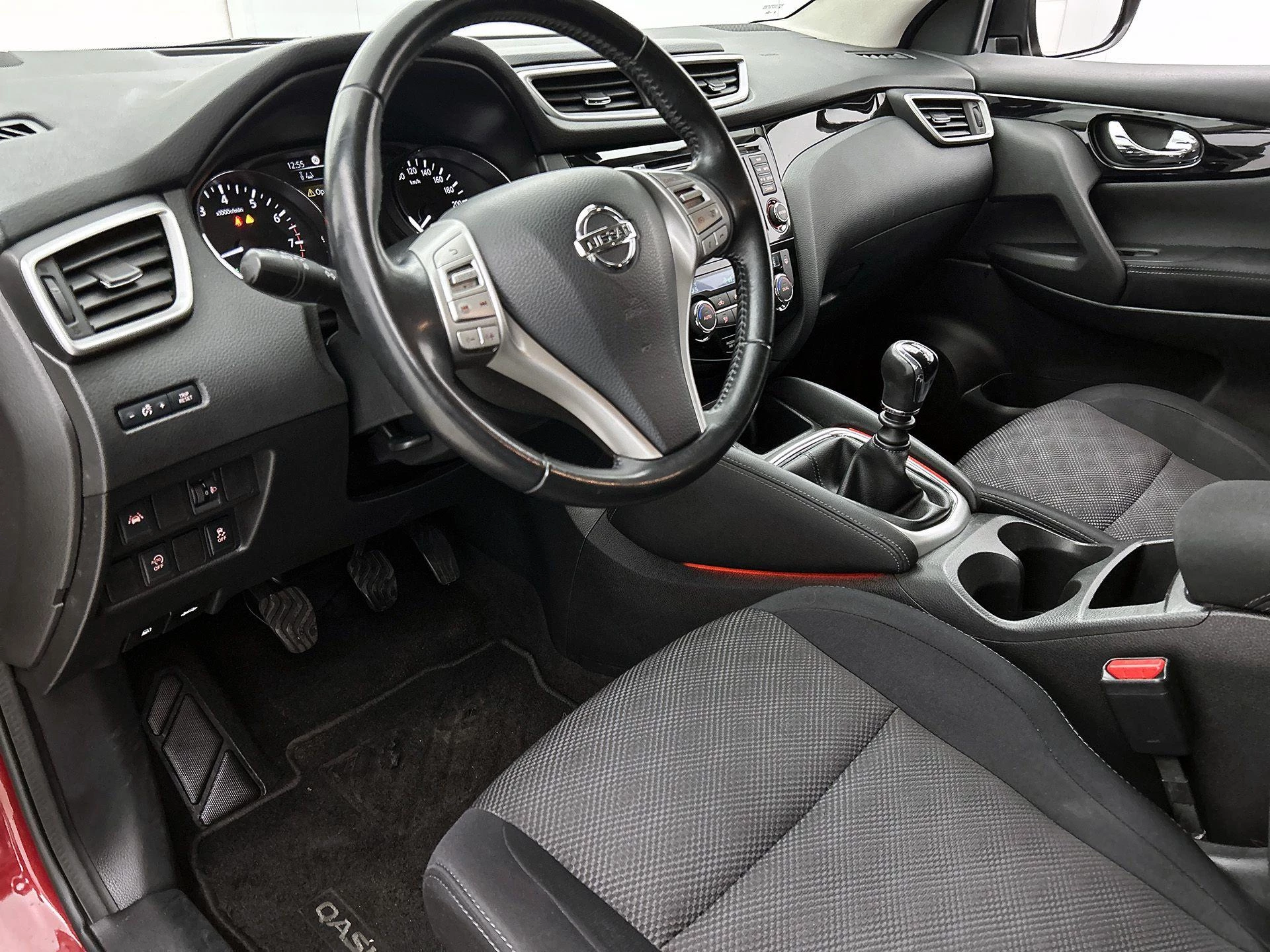 Nissan-QASHQAI-image-22